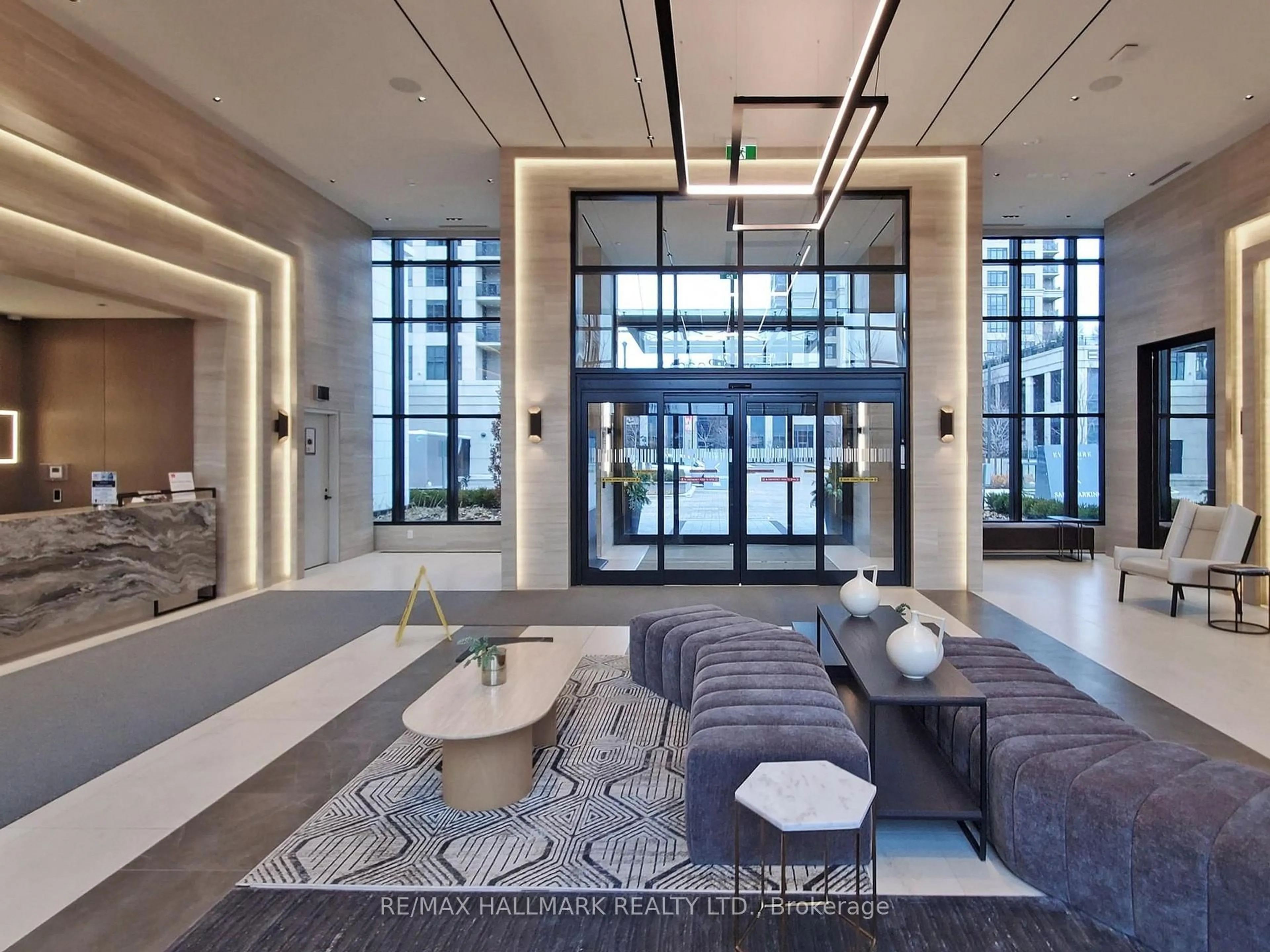 Indoor foyer for 10 EVA Rd #2604, Toronto Ontario M9C 0B3