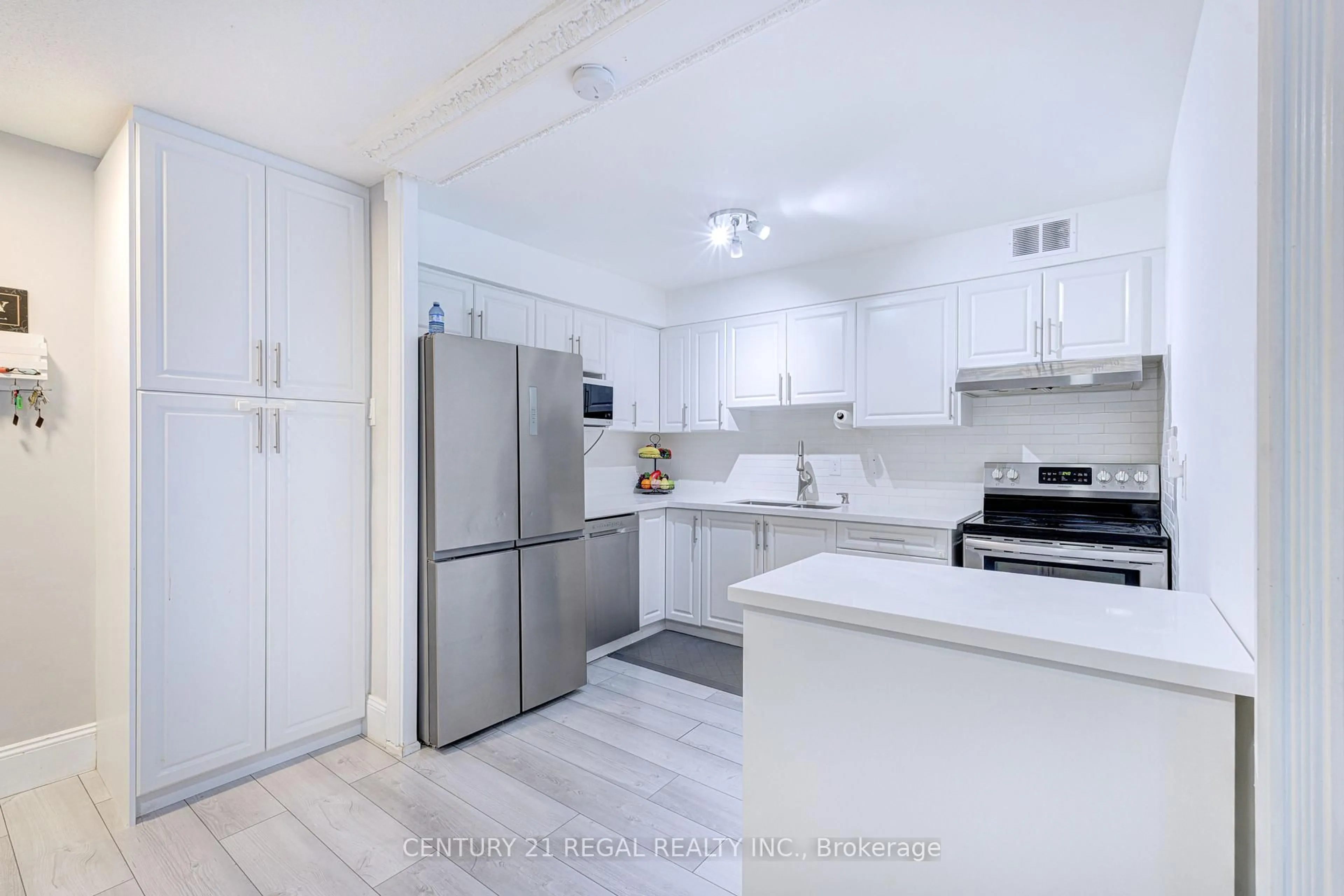 Unknown for 366 The East Mall #139, Toronto Ontario M9B 6C6