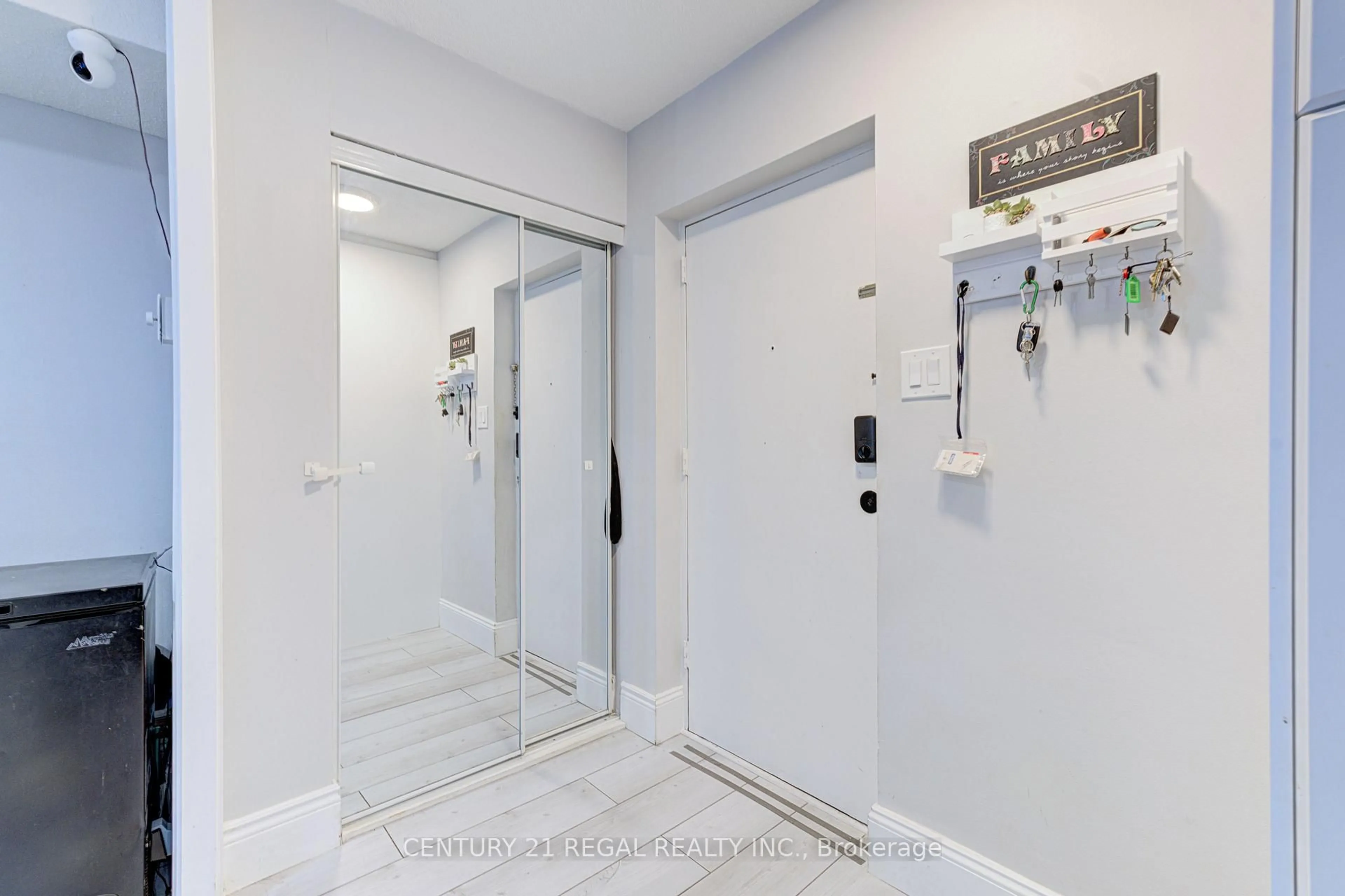 Indoor foyer for 366 The East Mall #139, Toronto Ontario M9B 6C6