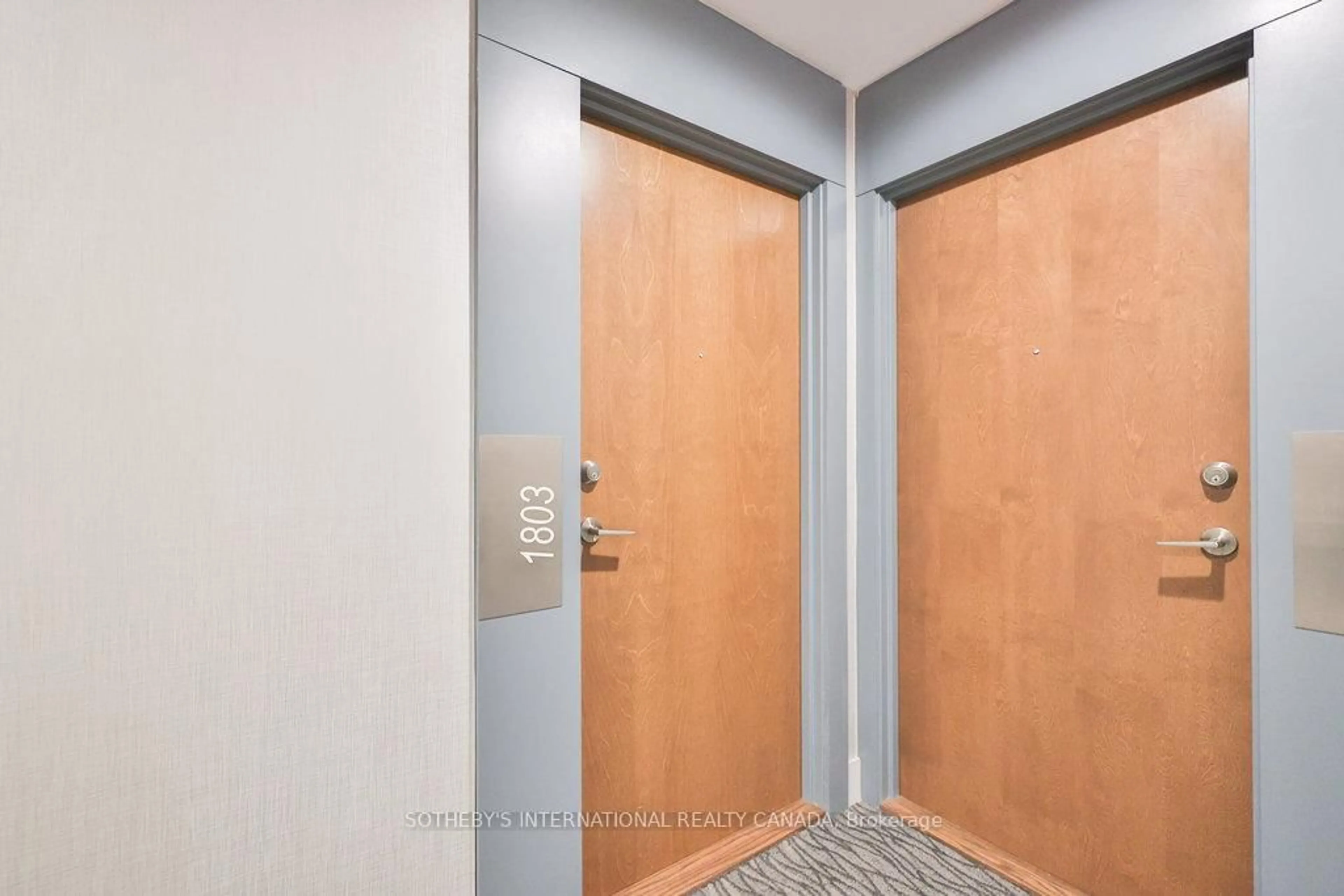 Indoor entryway for 2212 Lake Shore Blvd #1803, Toronto Ontario M8V 0C2