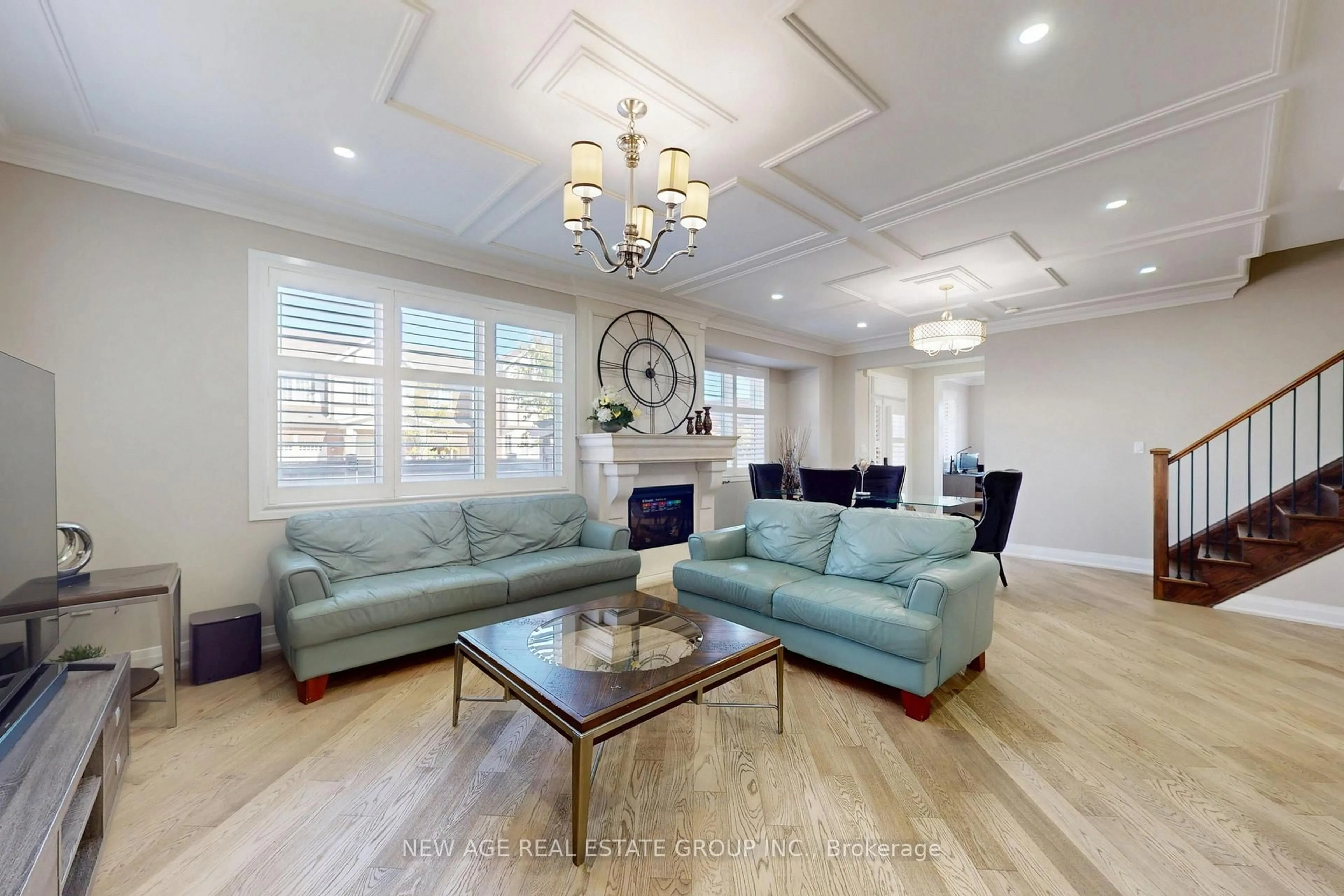 Living room with furniture, unknown for 153 Whitlock Ave, Milton Ontario L9E 1G1