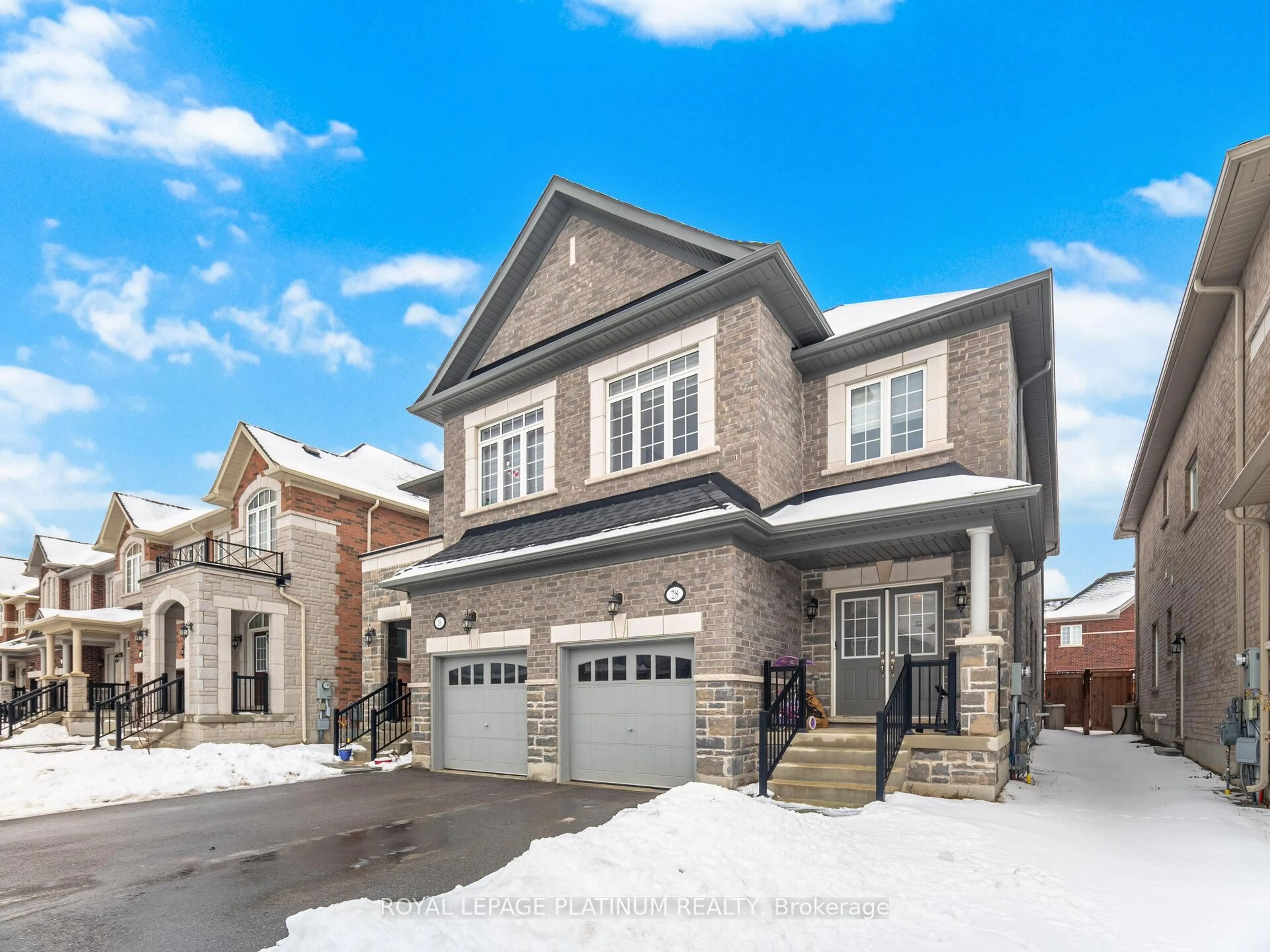 Home with brick exterior material, street for 28 OVERSTONE Rd, Halton Hills Ontario L7G 0M9