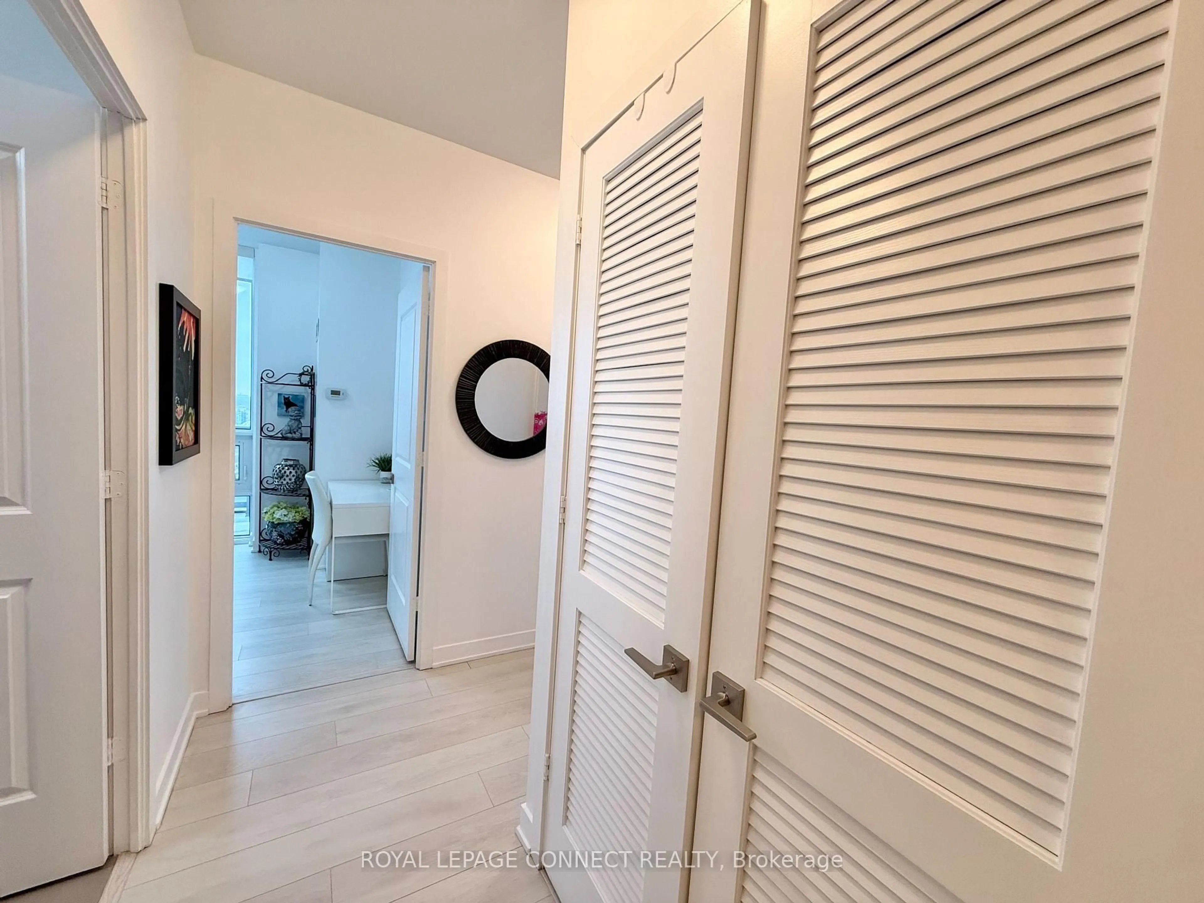 Unknown for 4633 Glen Erin Dr #Ph04, Mississauga Ontario L5M 0Y6