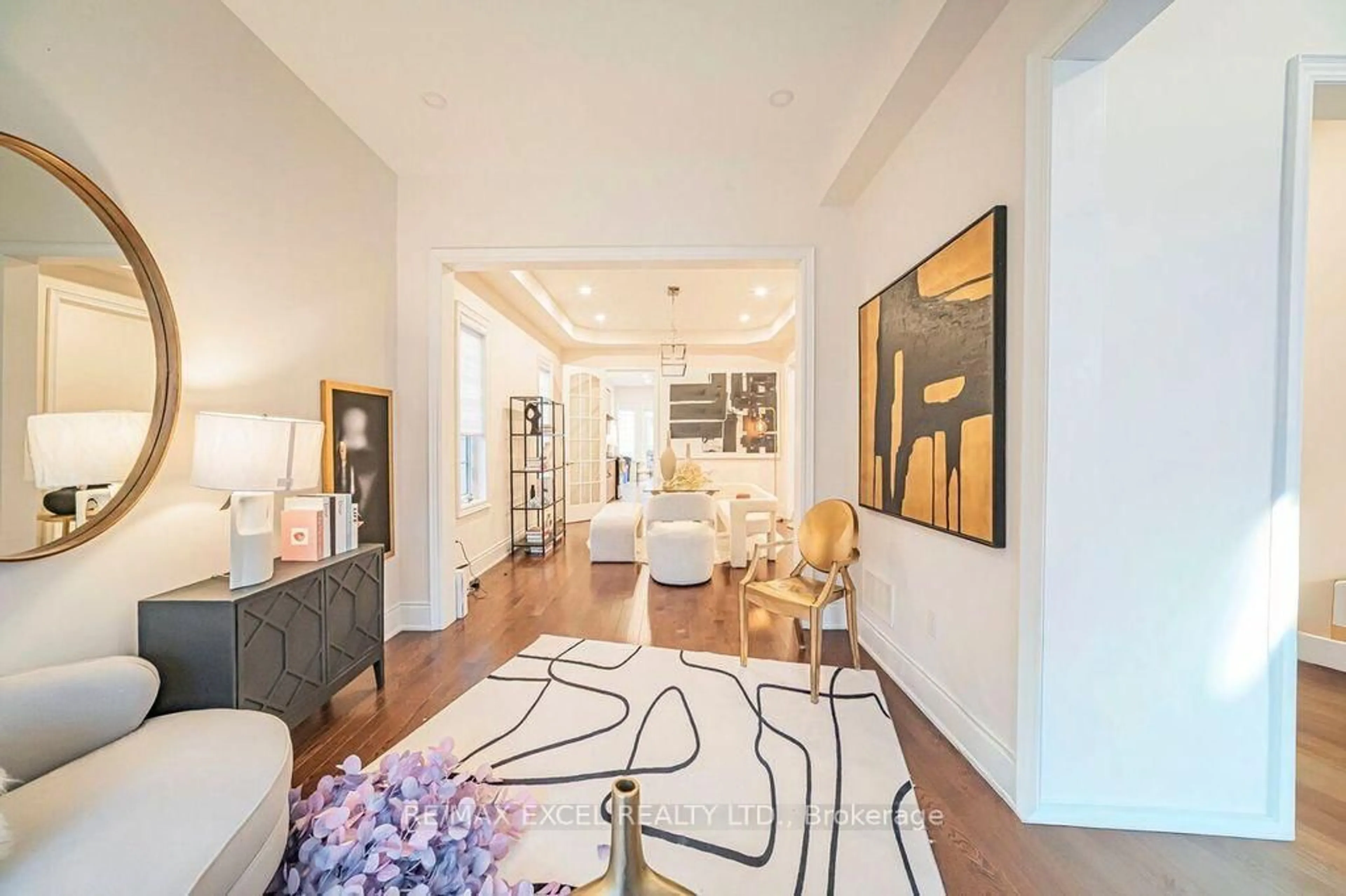 Indoor foyer for 3178 Buttonbush Tr, Oakville Ontario L6H 0T4