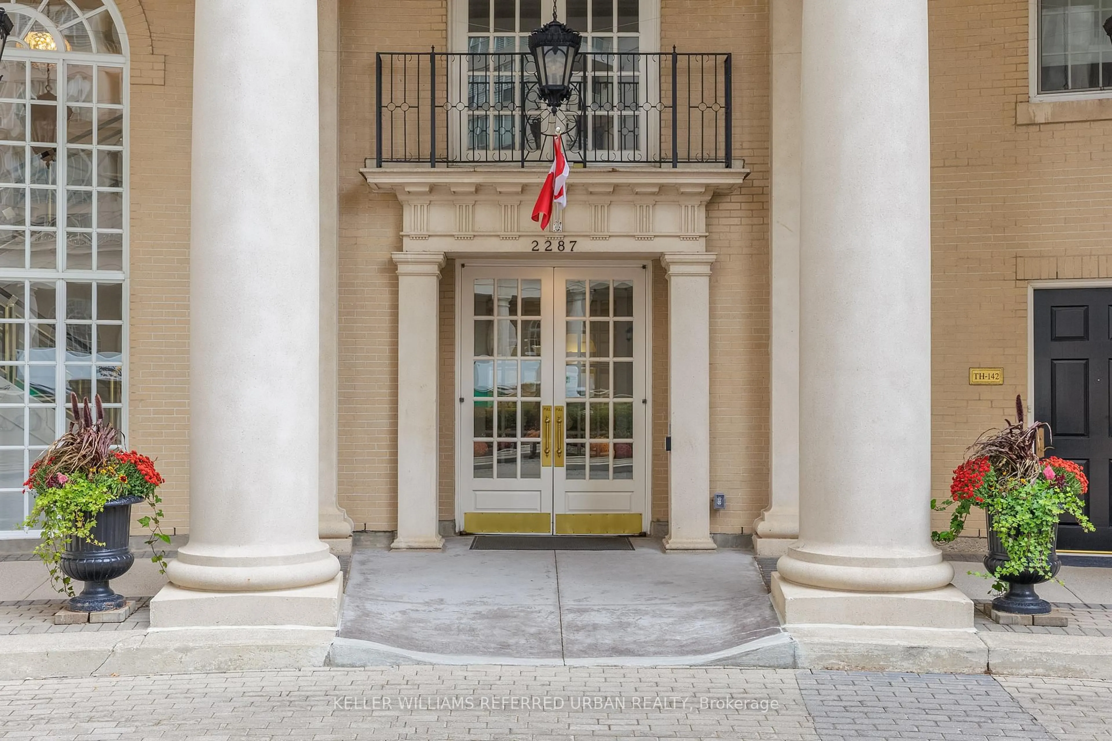 Unknown for 2287 Lake Shore Blvd #906, Toronto Ontario M8V 3Y1