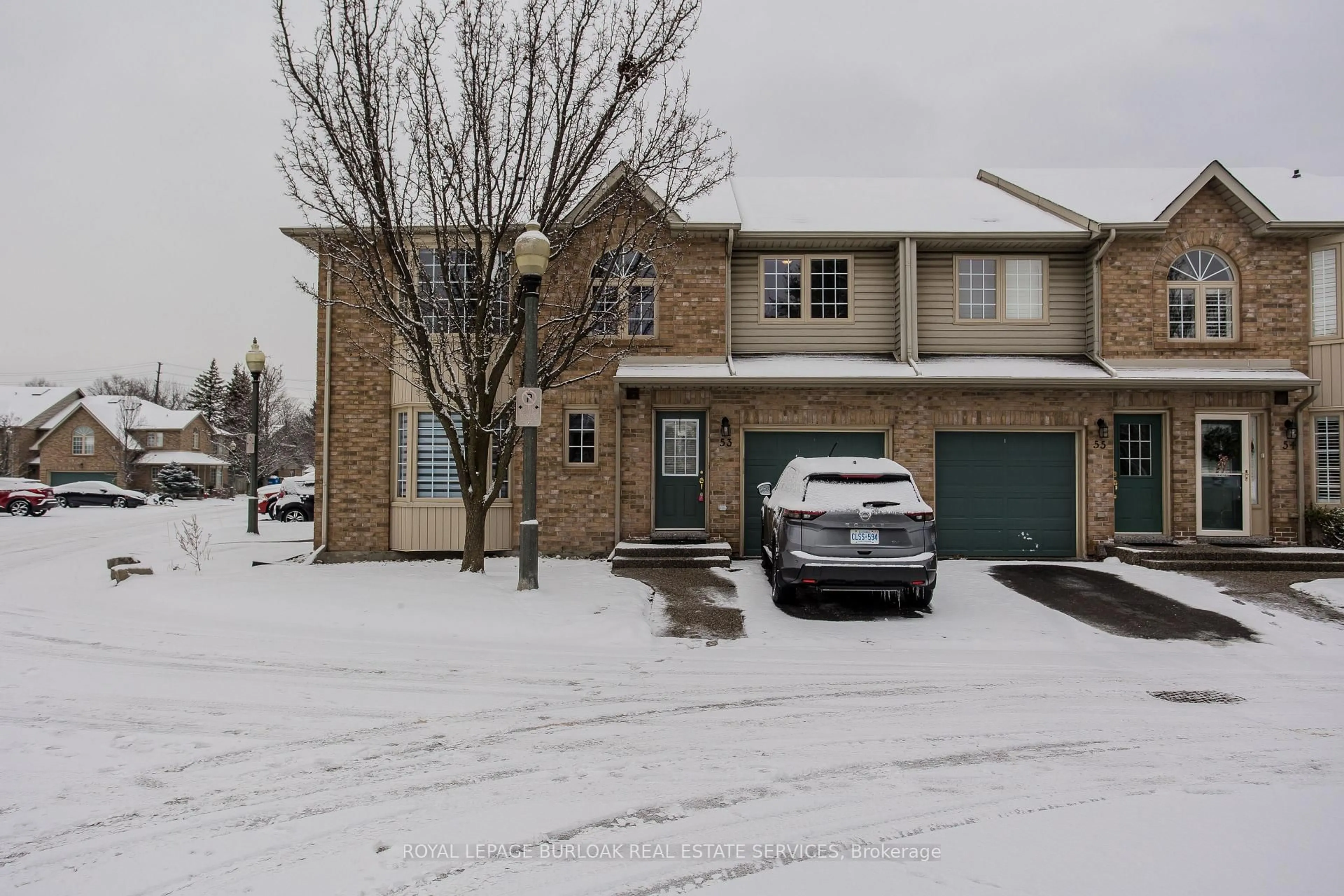 A pic from outside/outdoor area/front of a property/back of a property/a pic from drone, street for 3333 New St #53, Burlington Ontario L7N 1N1