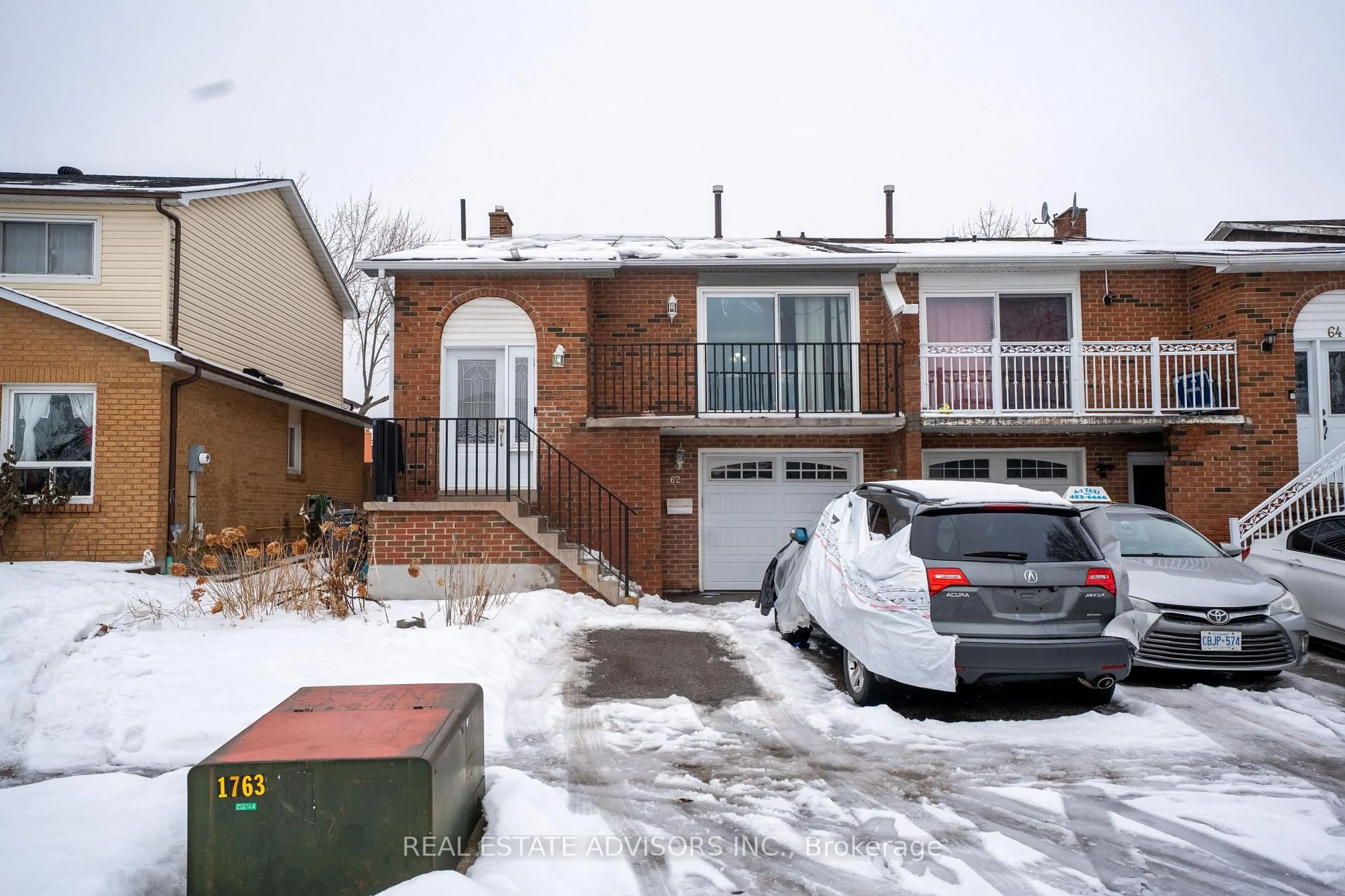 Home with brick exterior material, street for 62 Histon Cres, Brampton Ontario L6V 3R1