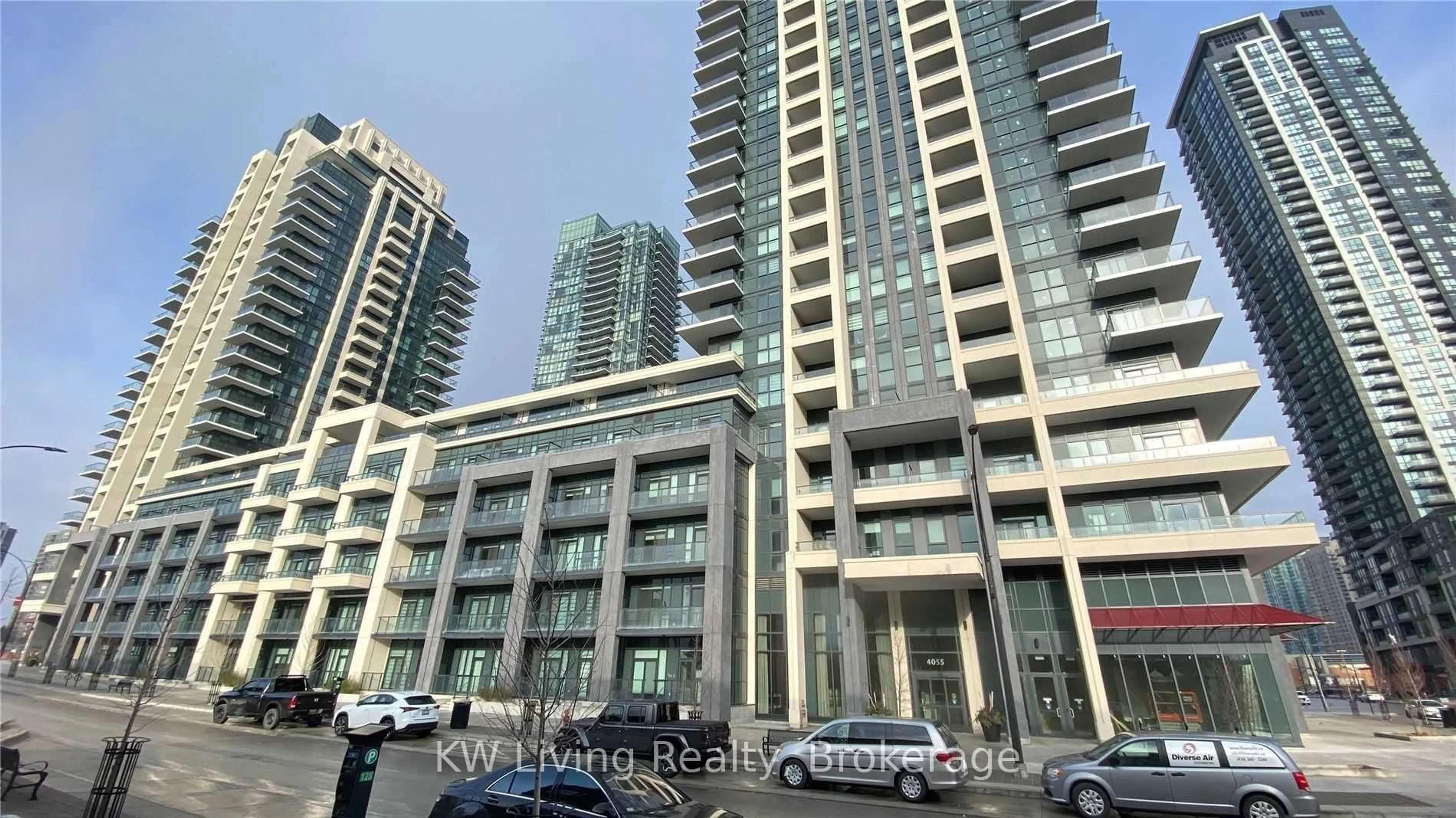 Indoor foyer for 4055 Parkside Village Dr #1912, Mississauga Ontario L5B 0K8
