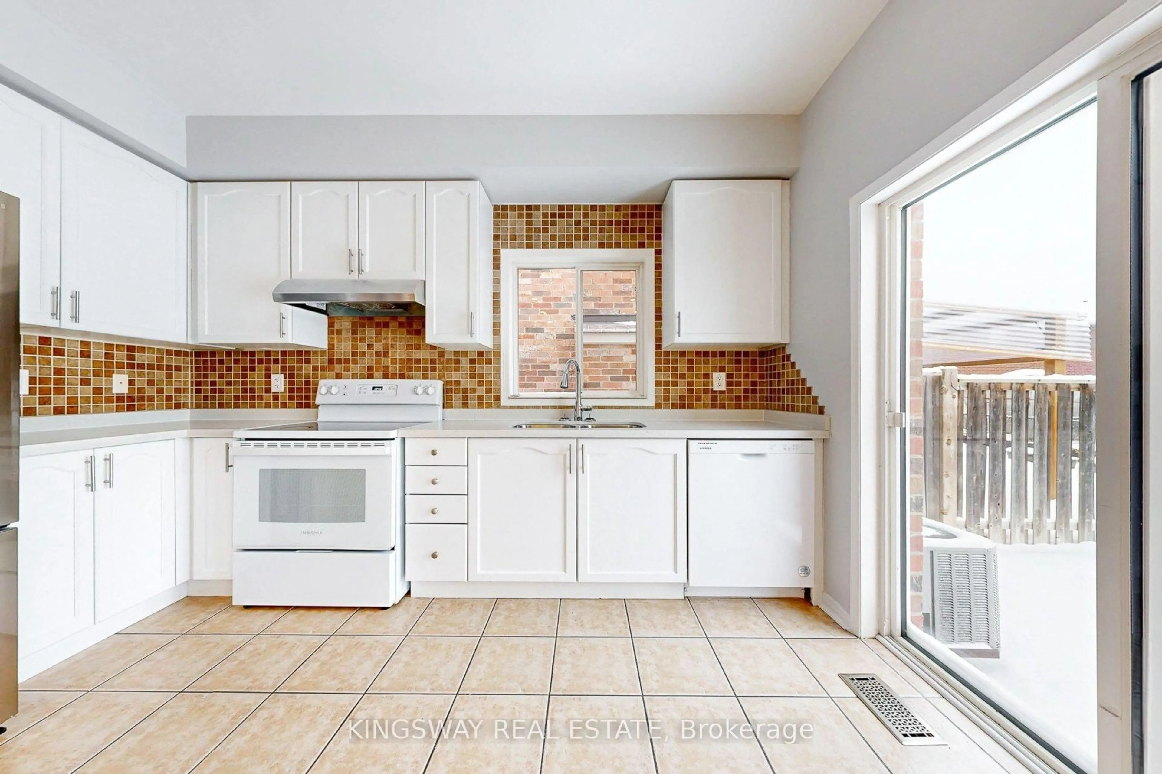 Unknown for 84 Abbotsbury Dr, Brampton Ontario L6X 0S2