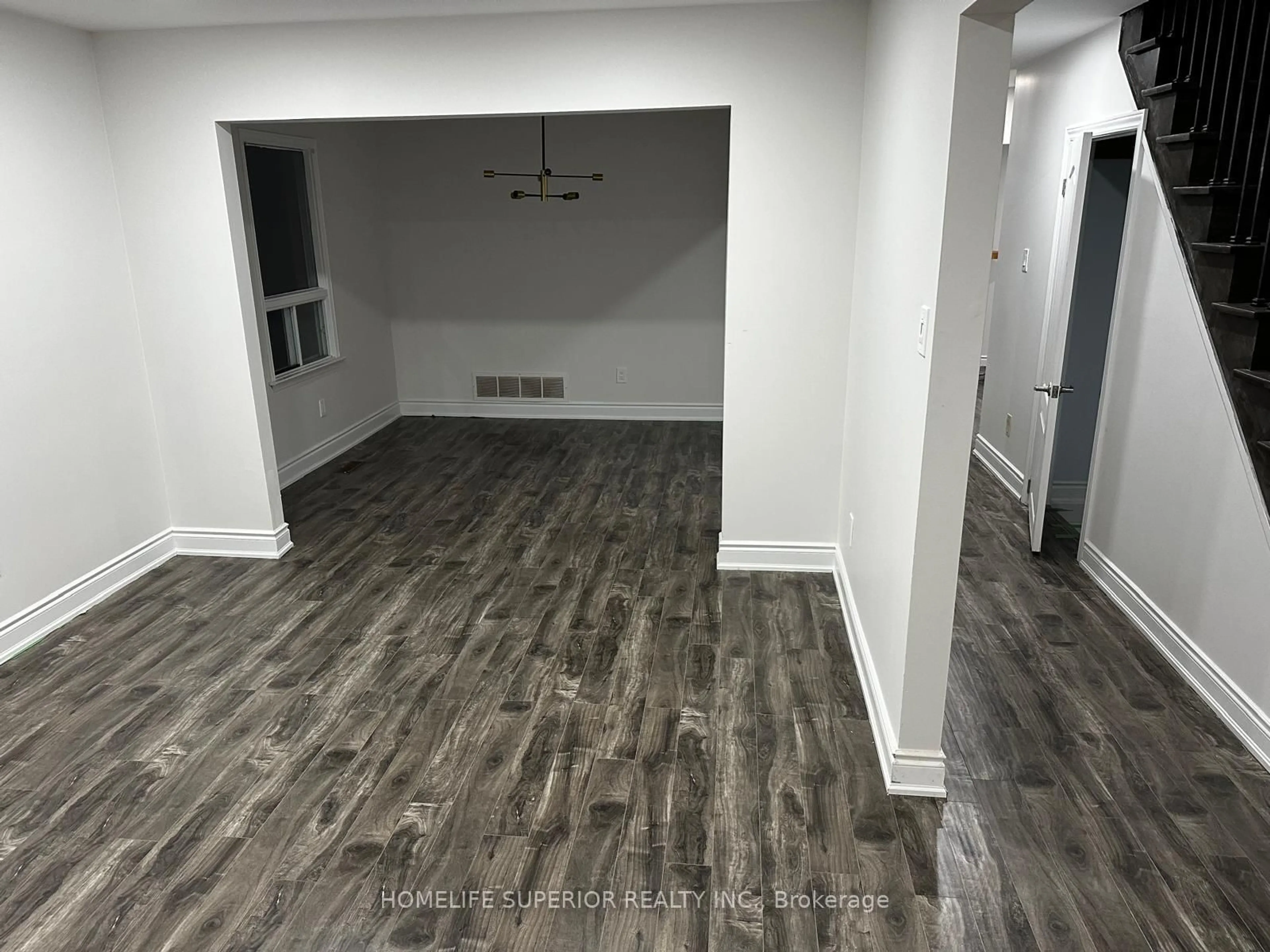 A pic of a room for 9 Nuttall St, Brampton Ontario L6S 4W3