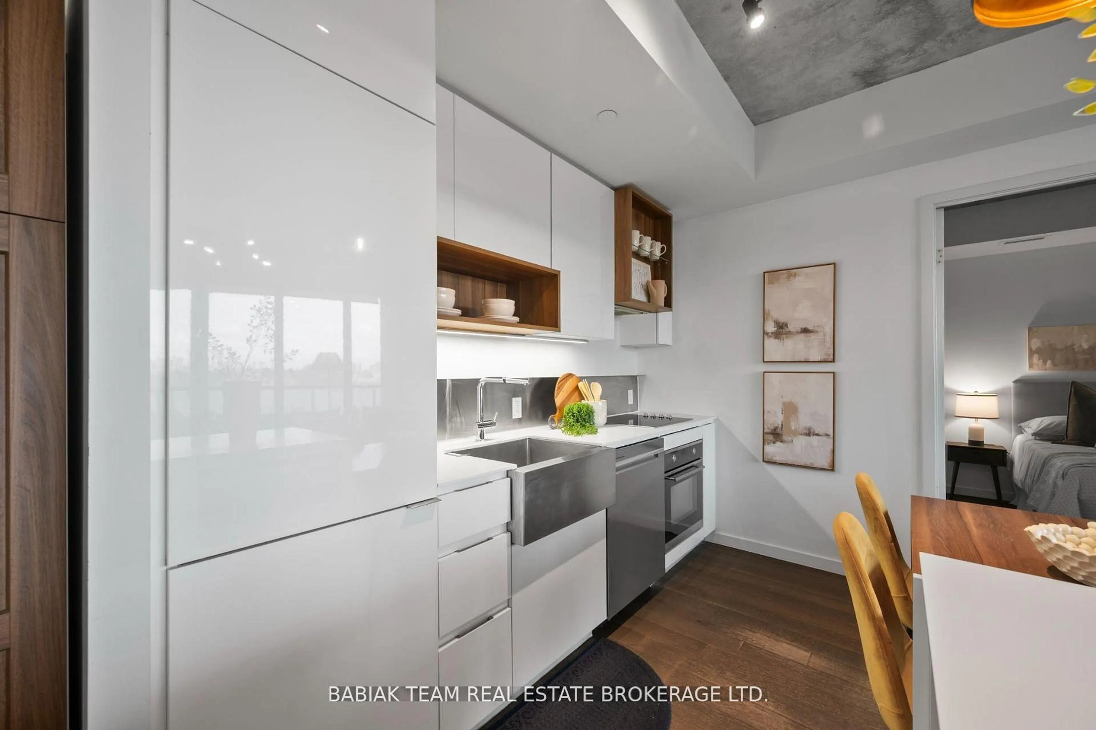 Unknown for 383 Sorauren Ave #614, Toronto Ontario M6R 0A4