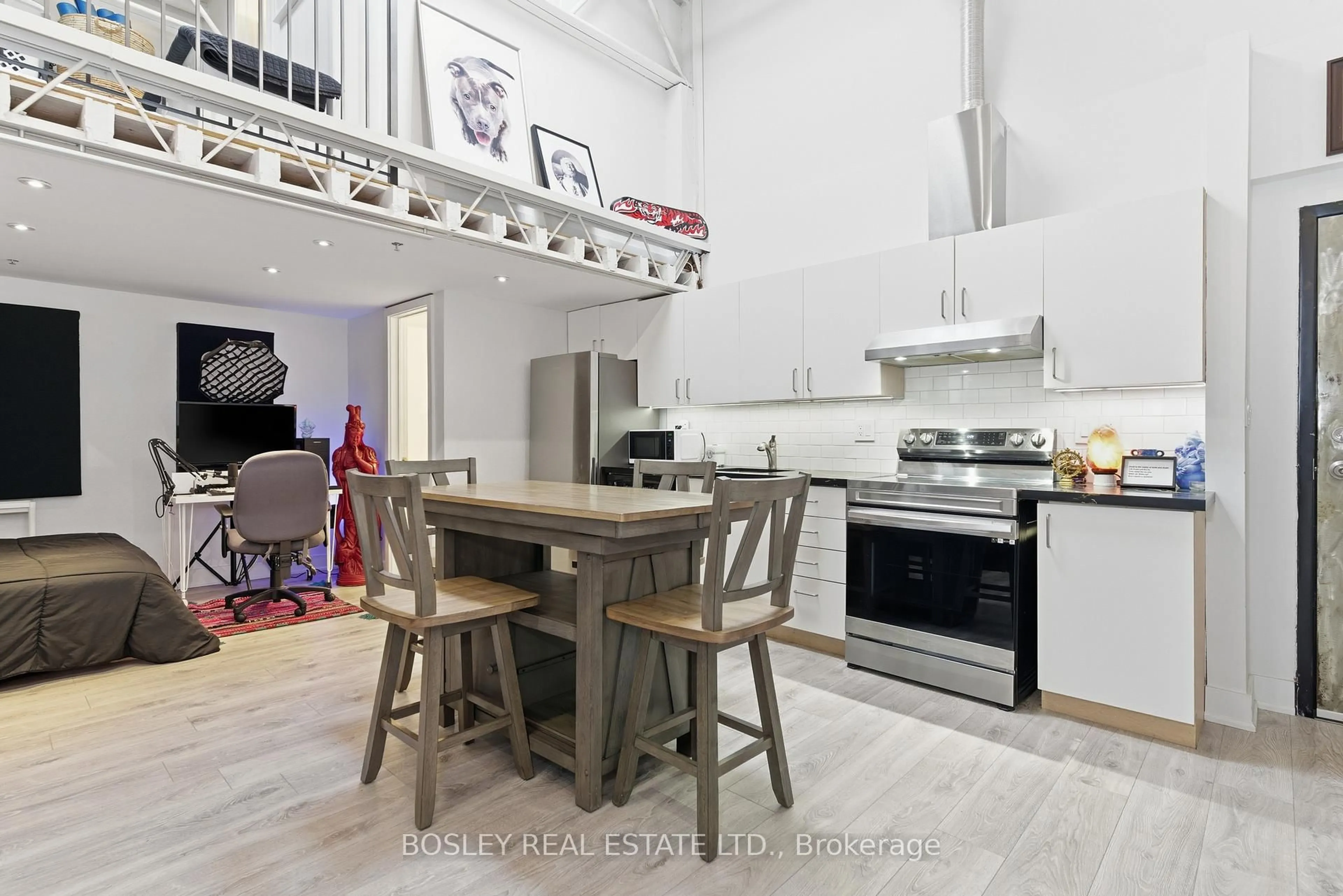 Open concept kitchen, unknown for 347 Sorauren Ave #209, Toronto Ontario M6R 2G8