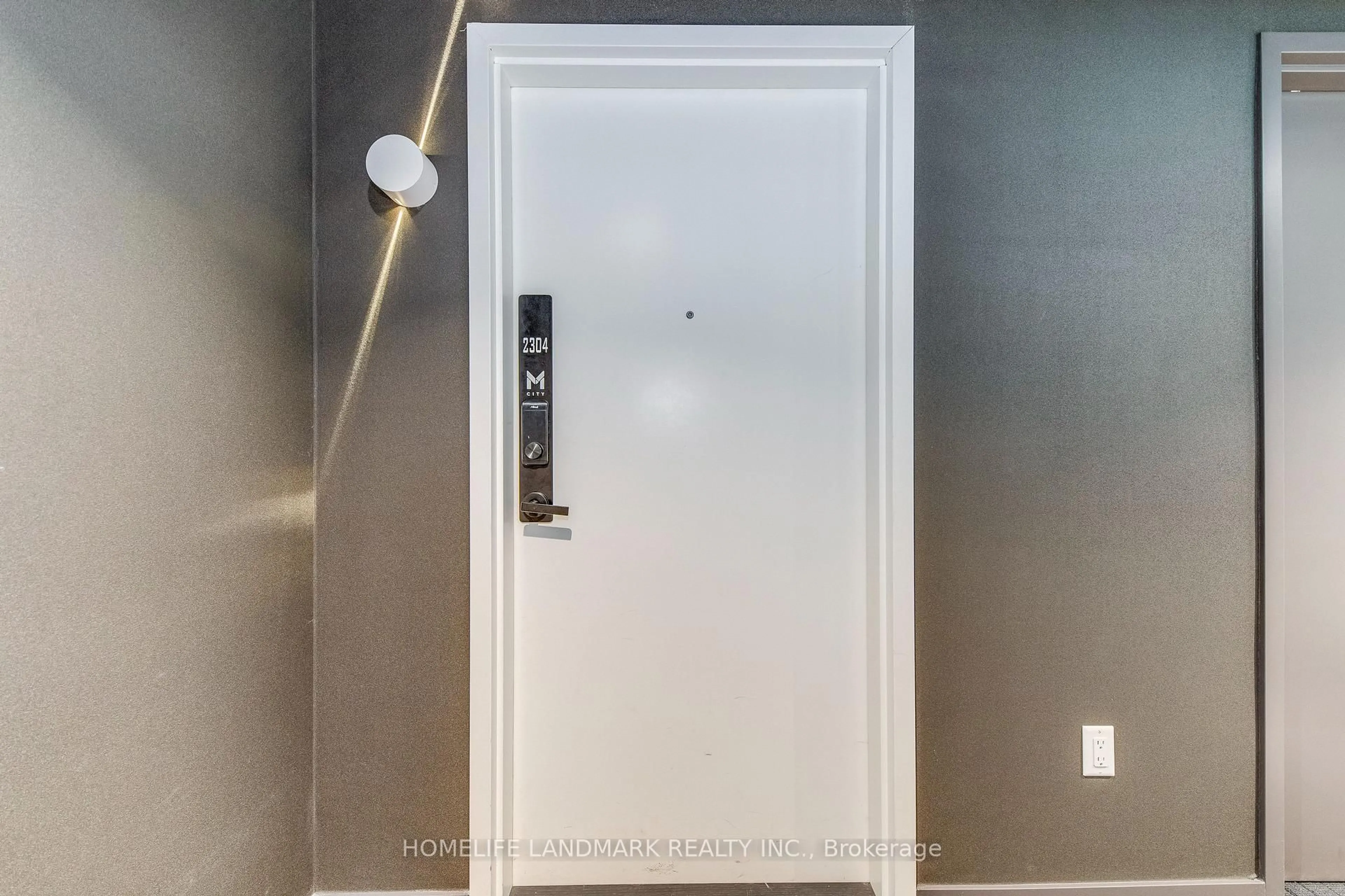 Indoor entryway for 3883 Quartz Rd #2304, Mississauga Ontario L5B 0M4