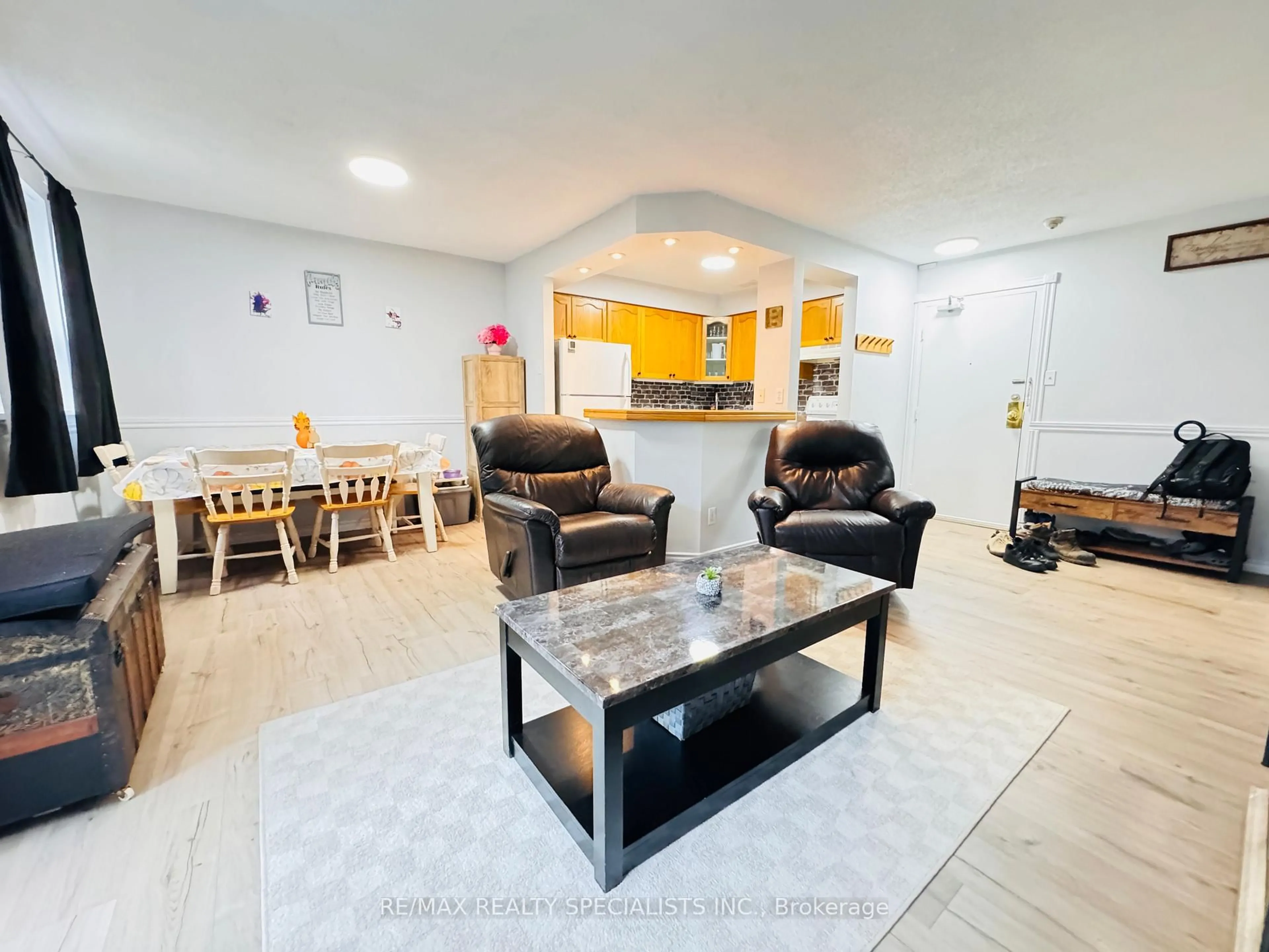 Living room with furniture, unknown for 24 Ransom St #306, Halton Hills Ontario L7J 1R9