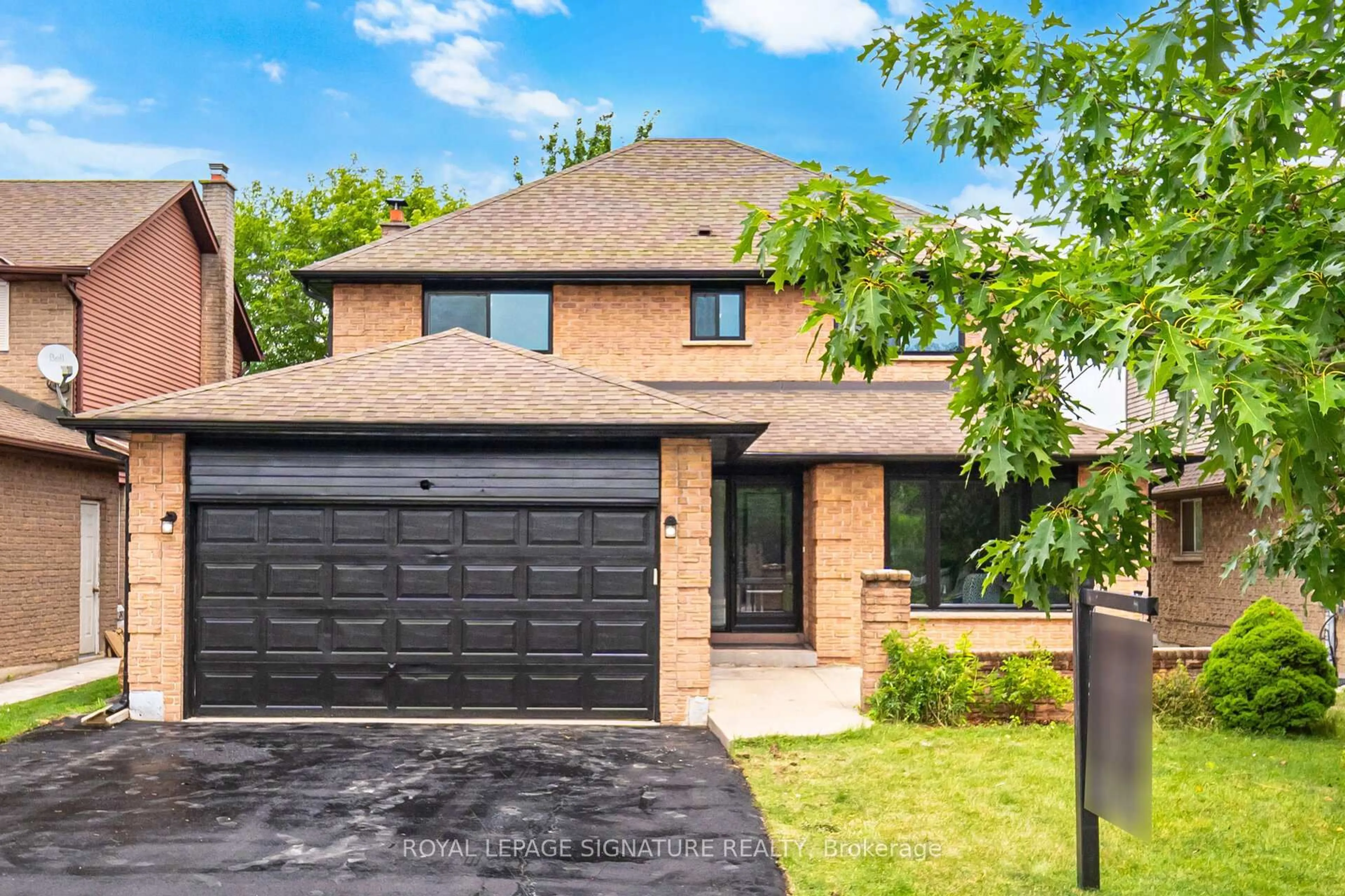 Home with brick exterior material, street for 2392 Arnold Cres, Burlington Ontario L7P 4G3