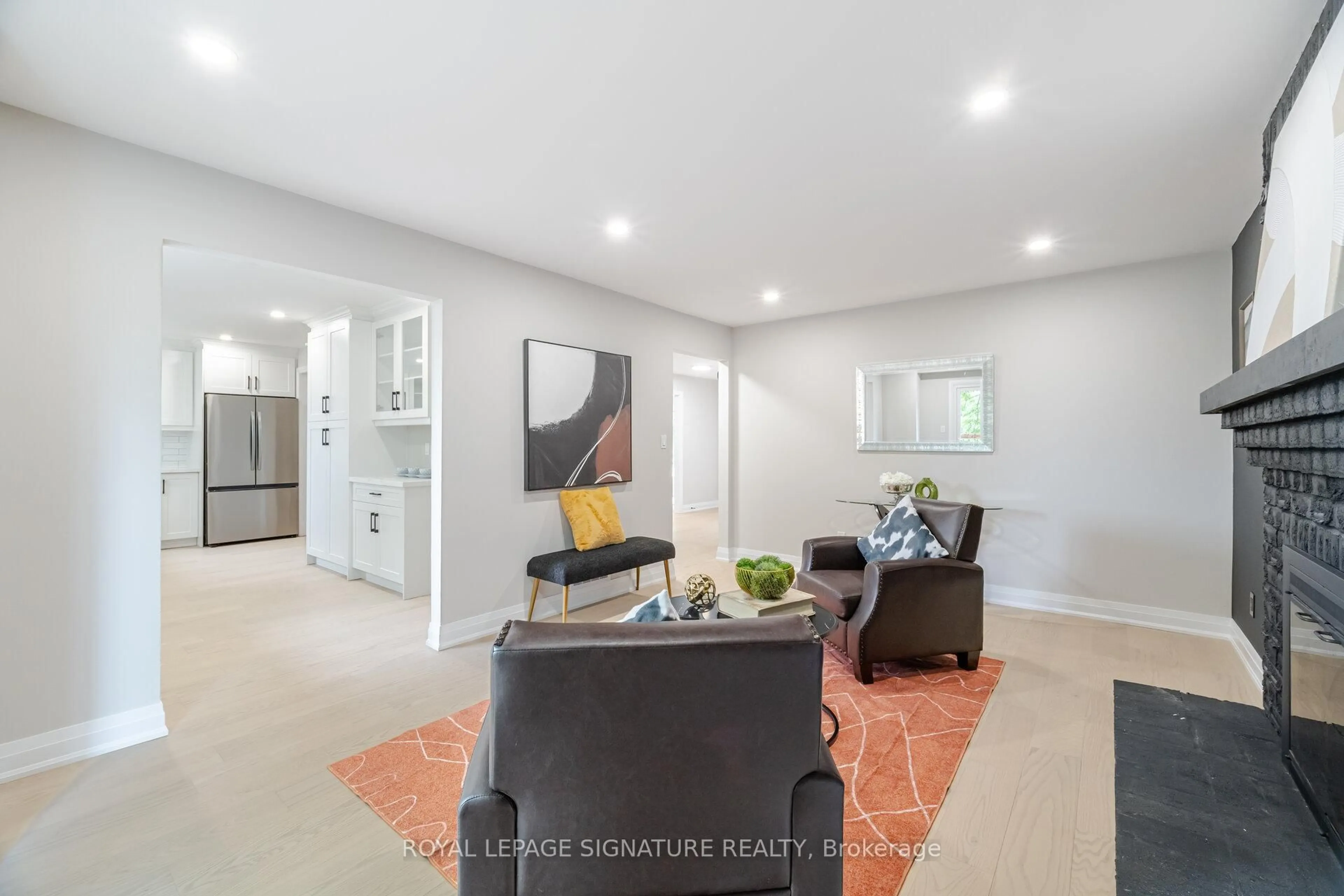 Living room with furniture, ceramic/tile floor for 2392 Arnold Cres, Burlington Ontario L7P 4G3