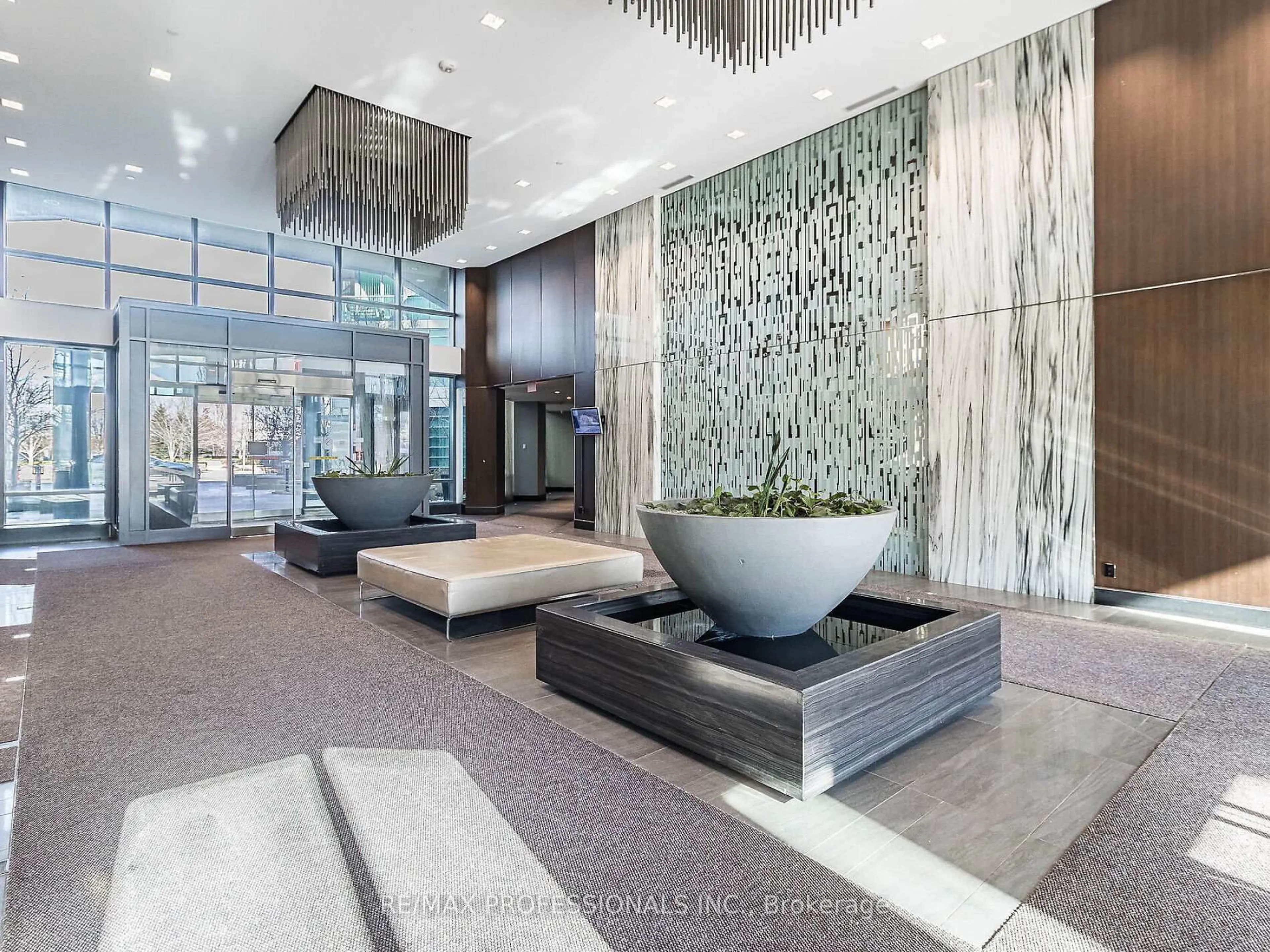 Lobby for 205 Sherway Gardens Rd #105, Toronto Ontario M9C 0A5