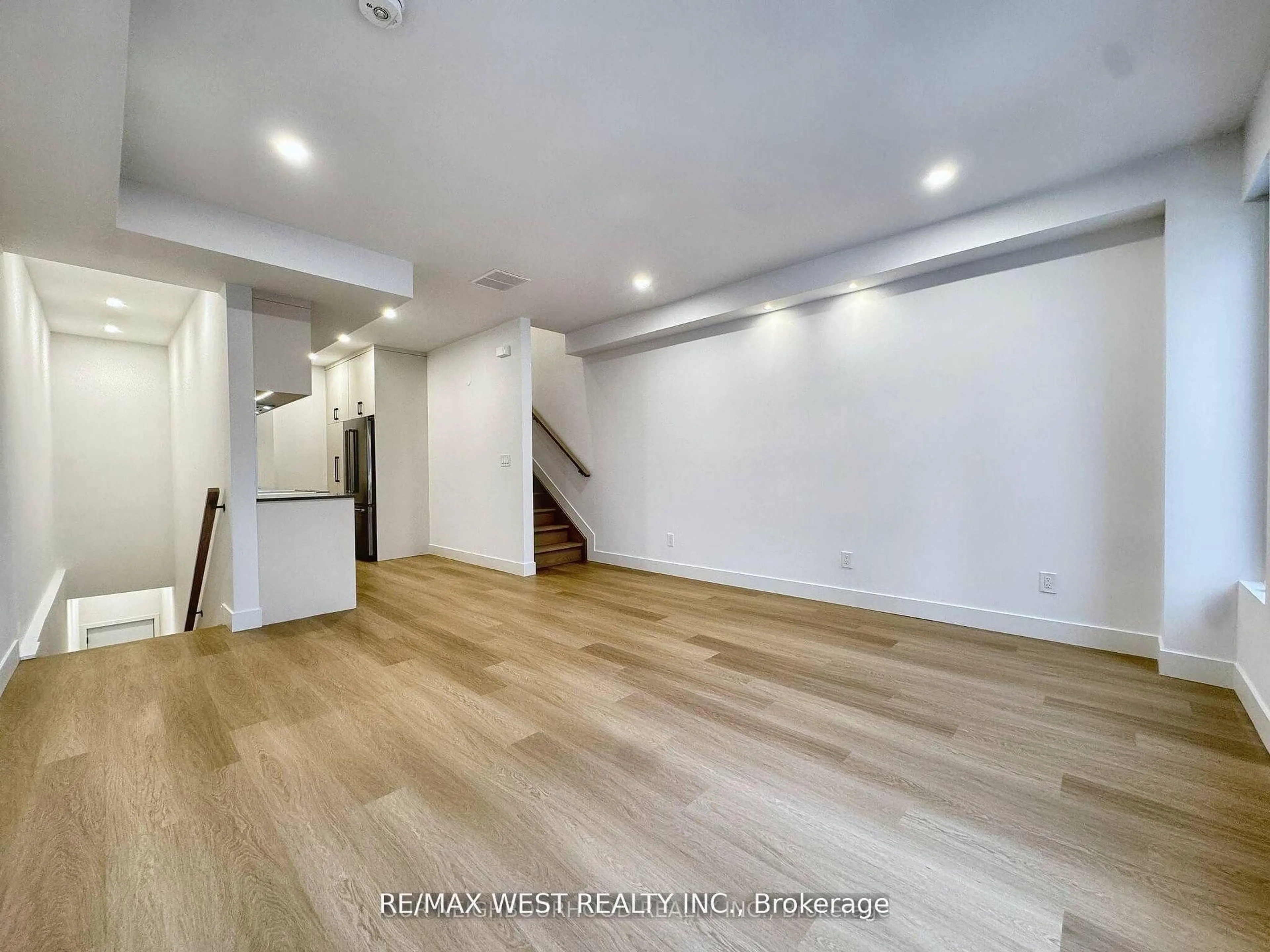 A pic of a room for 49 Morningside Ave, Toronto Ontario M6S 1C6