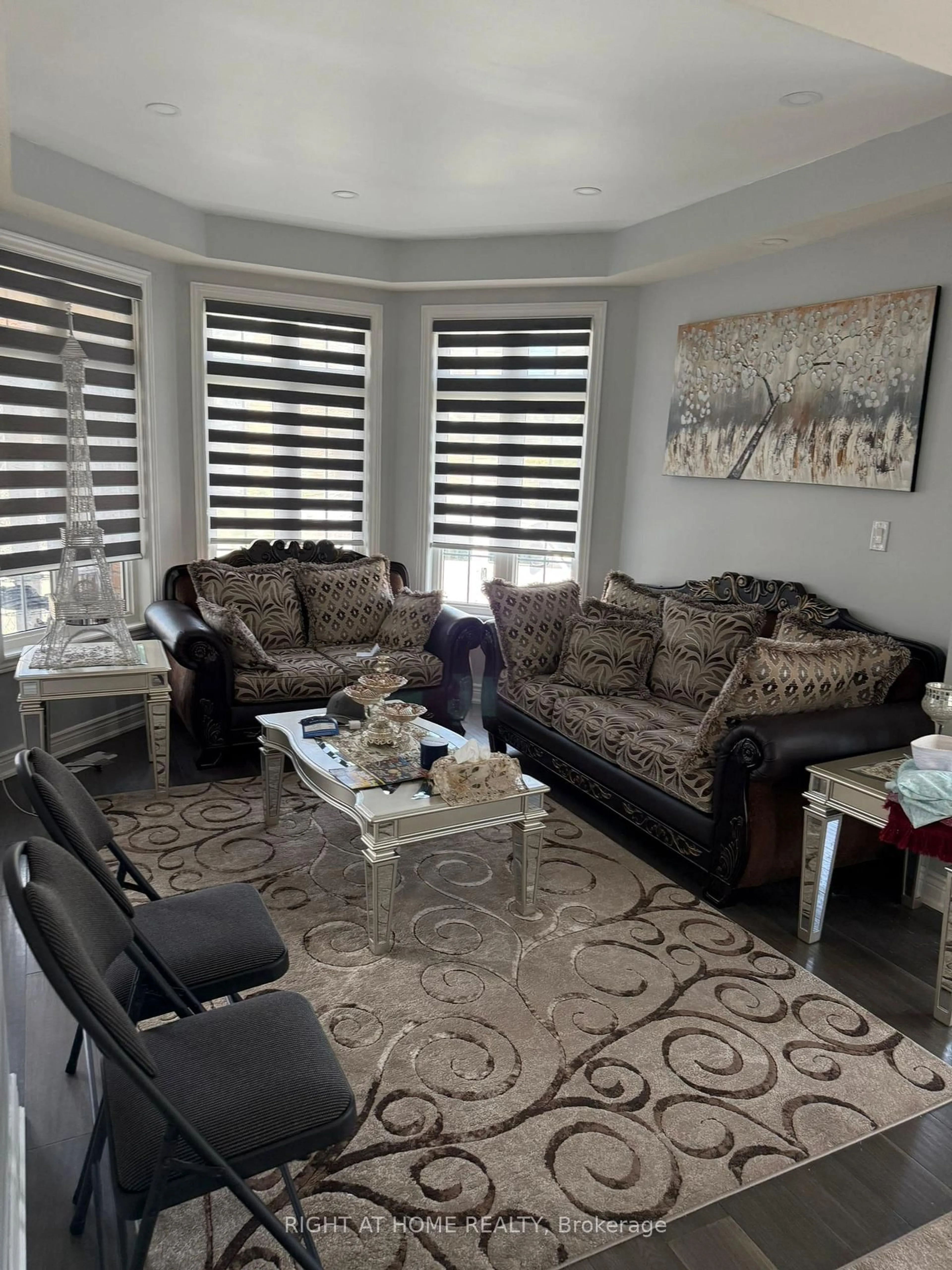 Living room with furniture, unknown for 29 Laurentide Cres, Brampton Ontario L6P 1Y3