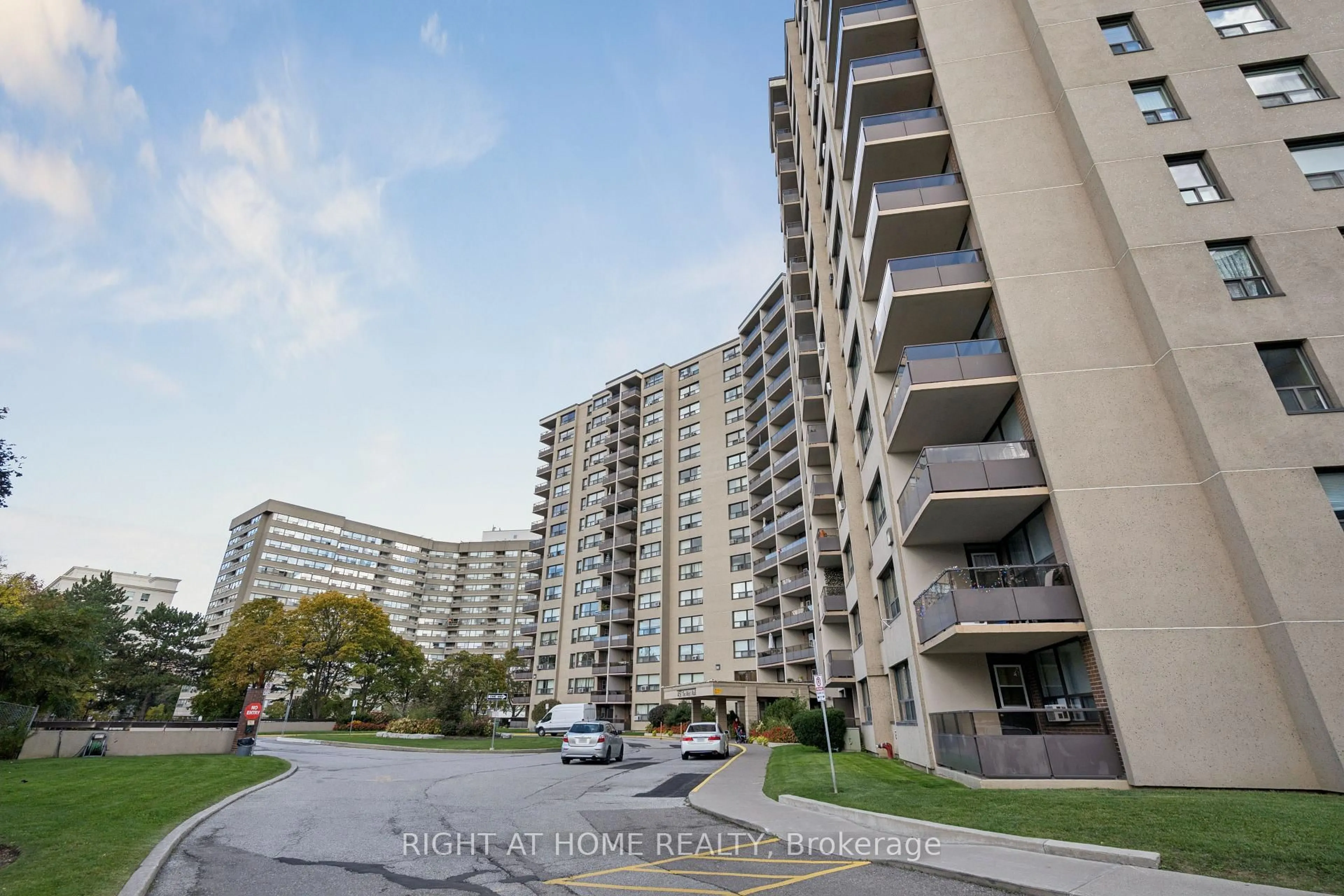 A pic from outside/outdoor area/front of a property/back of a property/a pic from drone, city buildings view from balcony for 451 The West Mall #1120, Toronto Ontario M9C 1G1
