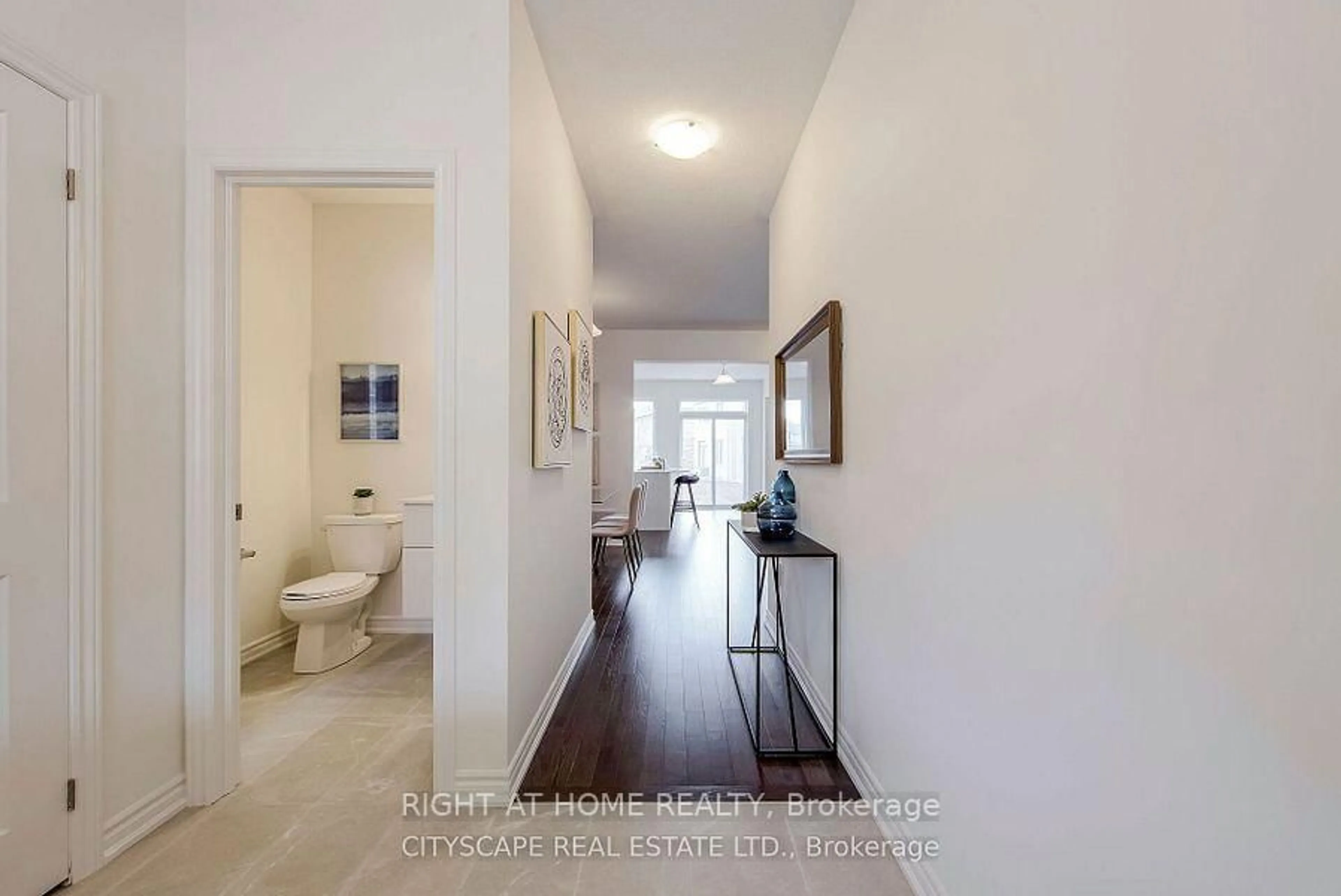 Indoor entryway for 1462 KITCHEN Crt, Milton Ontario L9E 1Y8