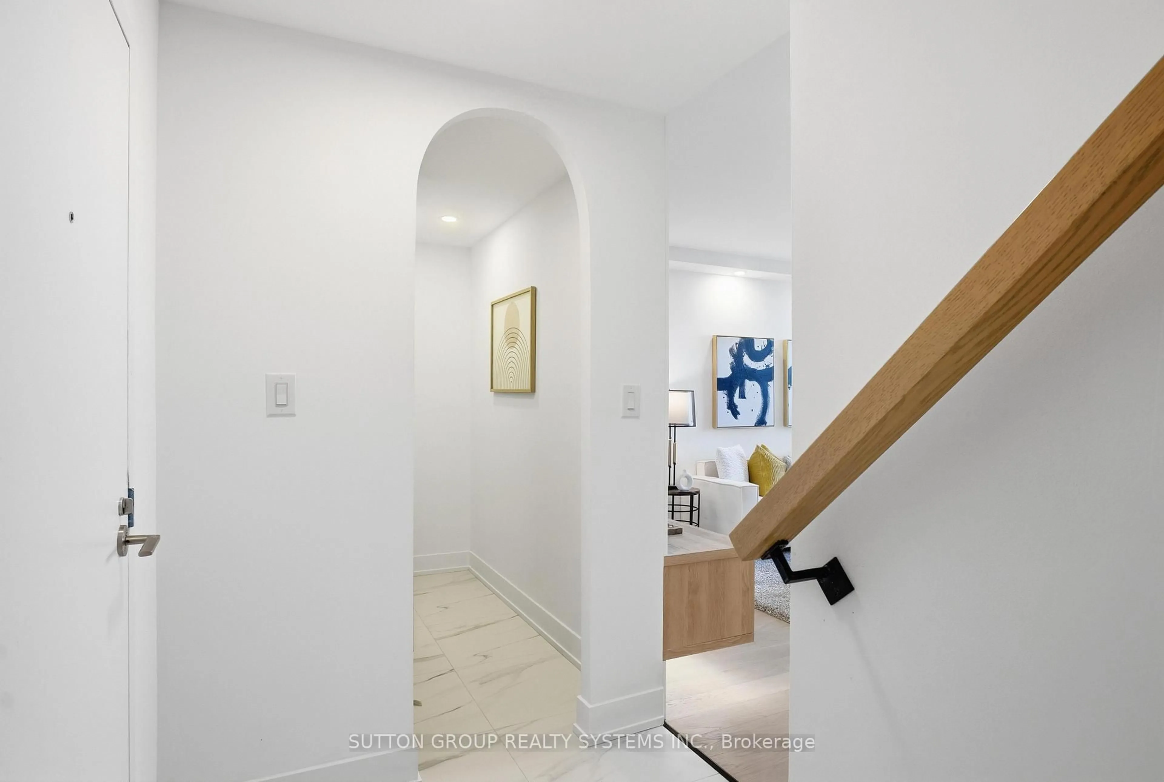 Indoor foyer for 60 Southport St #909, Toronto Ontario M6S 3N4
