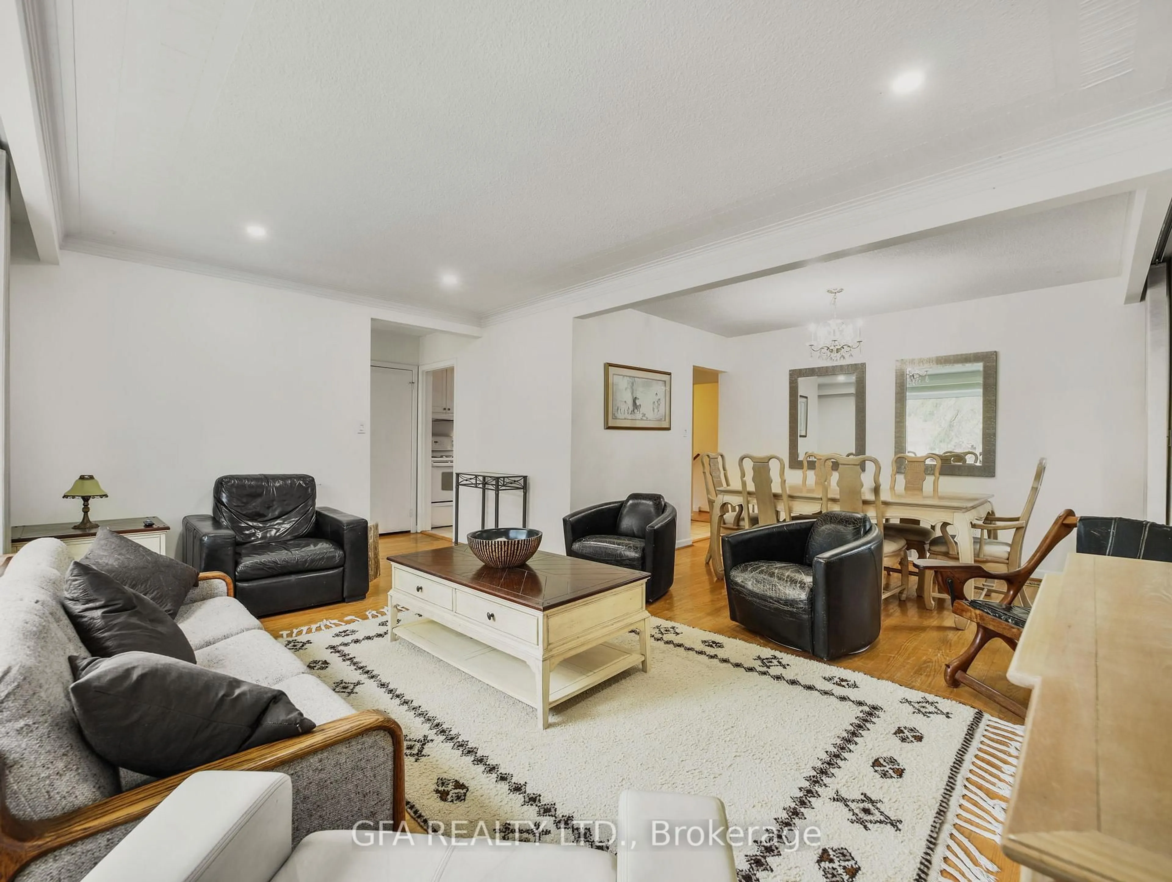 Living room with furniture, unknown for 1169 Cynthia Lane, Oakville Ontario L6J 2W2