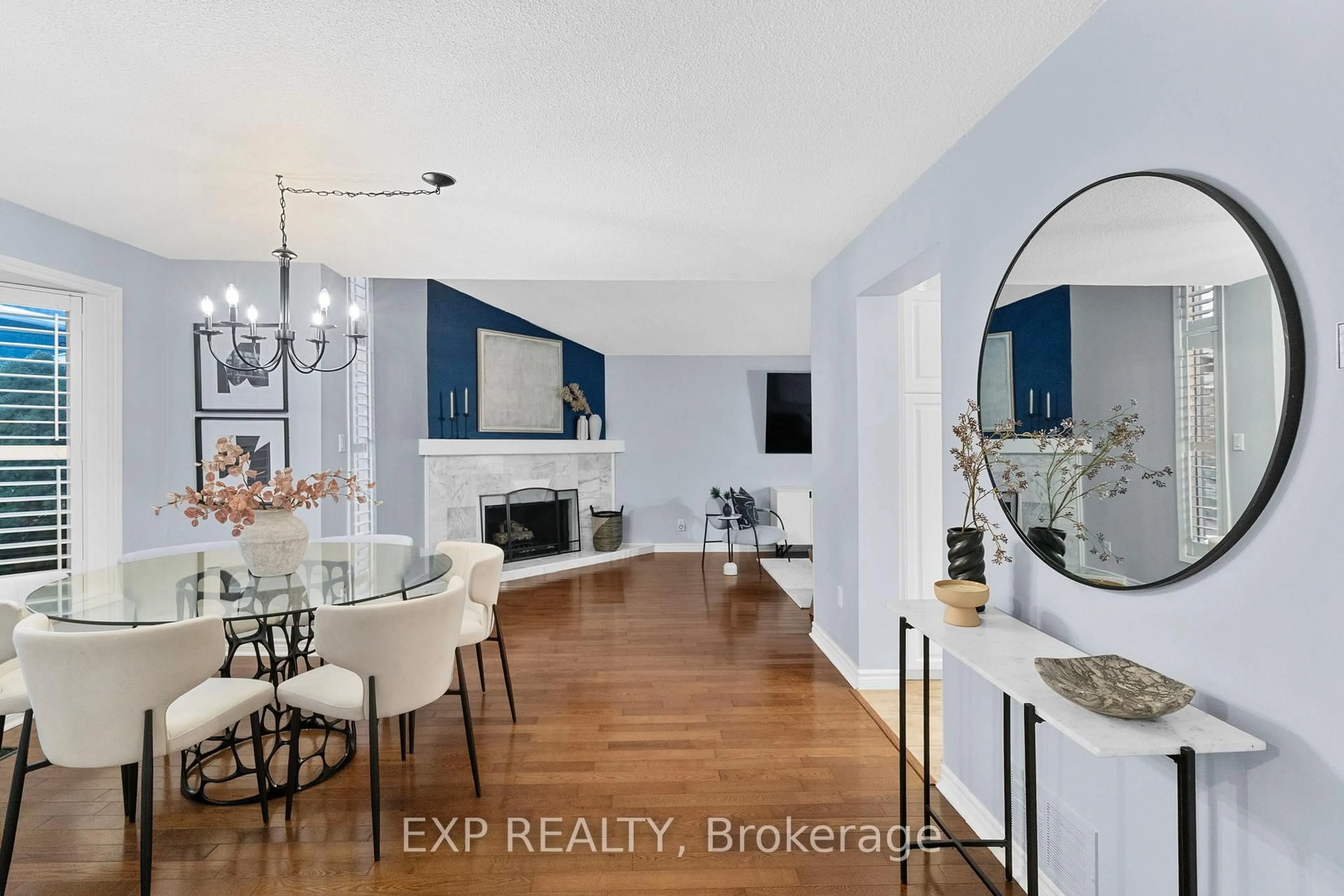 Unknown for 22 Pierpont Pl, Mississauga Ontario L5N 5V1