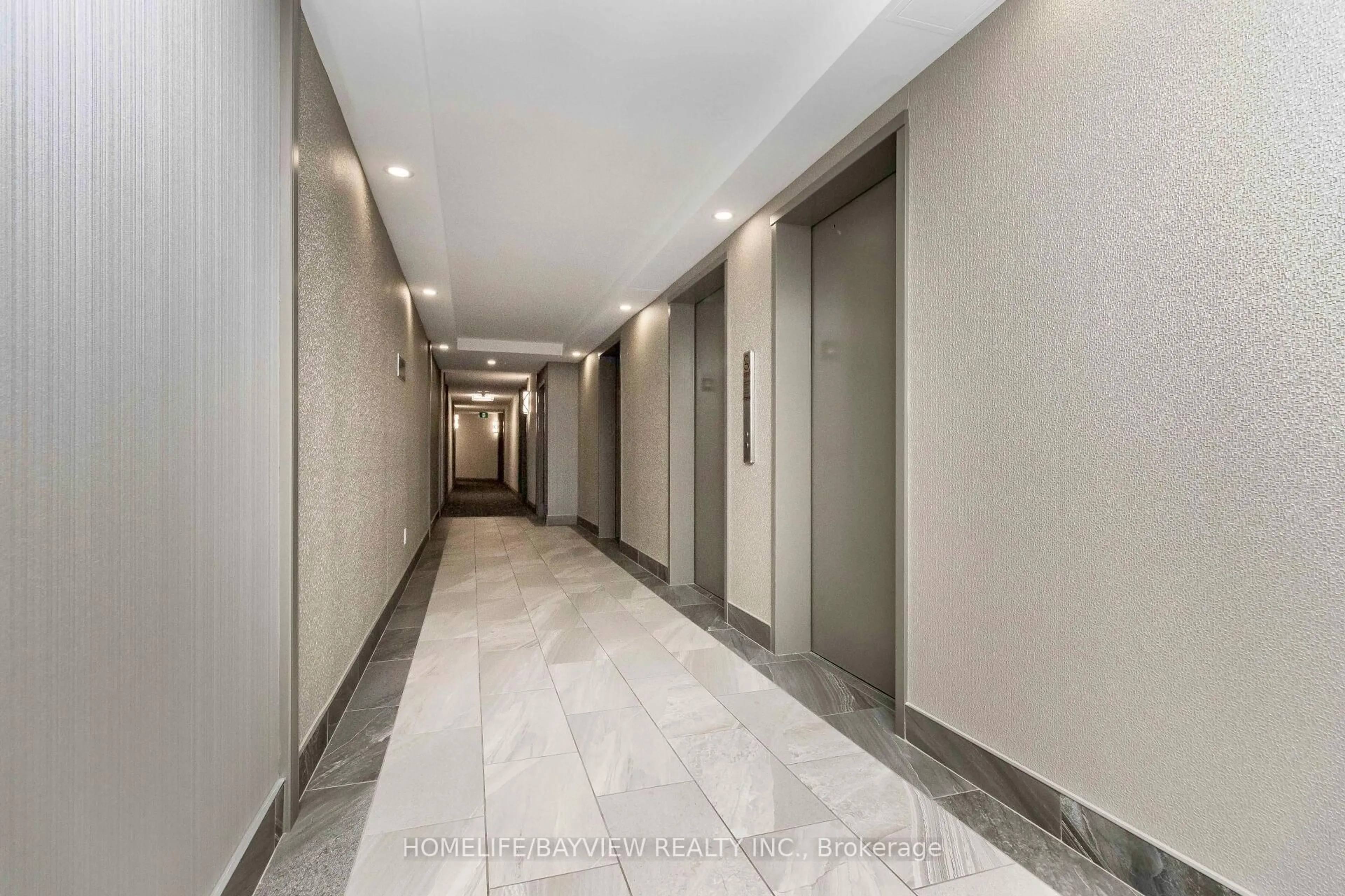 Indoor foyer for 50 Kingsbridge Garden Circ #1508, Mississauga Ontario L5R 1Y2