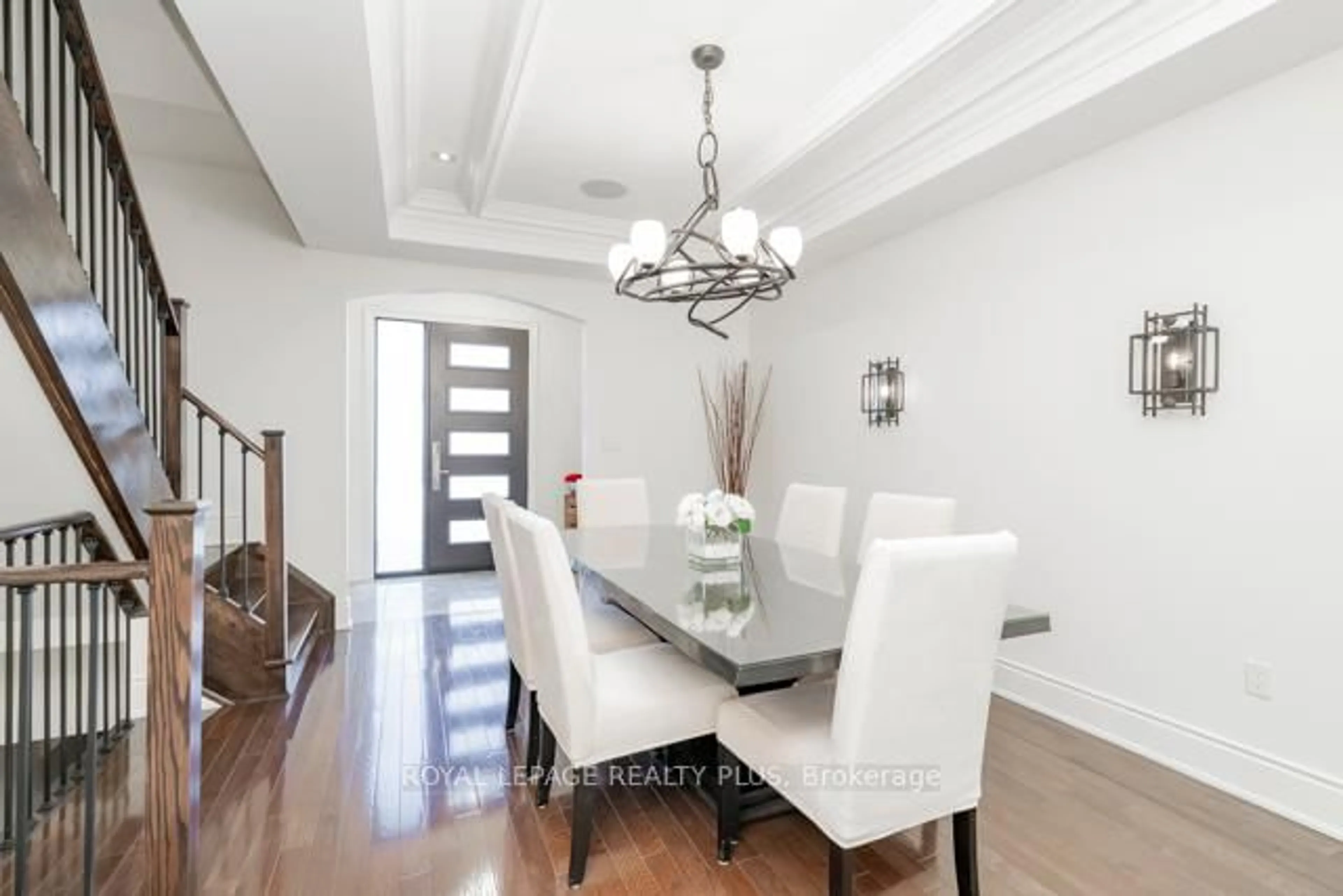 Dining room, unknown for 142 Rebecca St, Oakville Ontario L6K 1J5