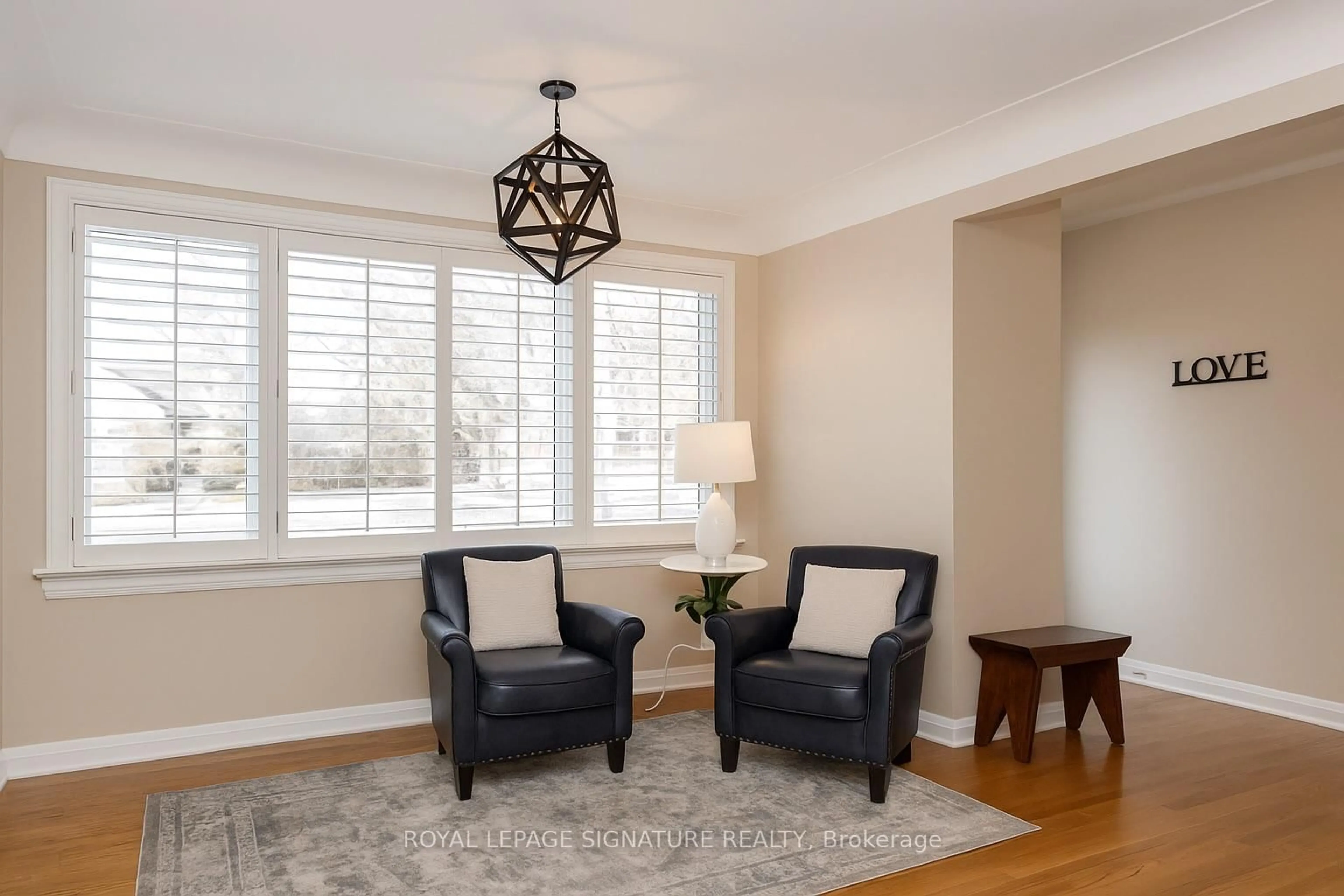 Living room with furniture, unknown for 45 Crescent Rd, Oakville Ontario L6K 1W3
