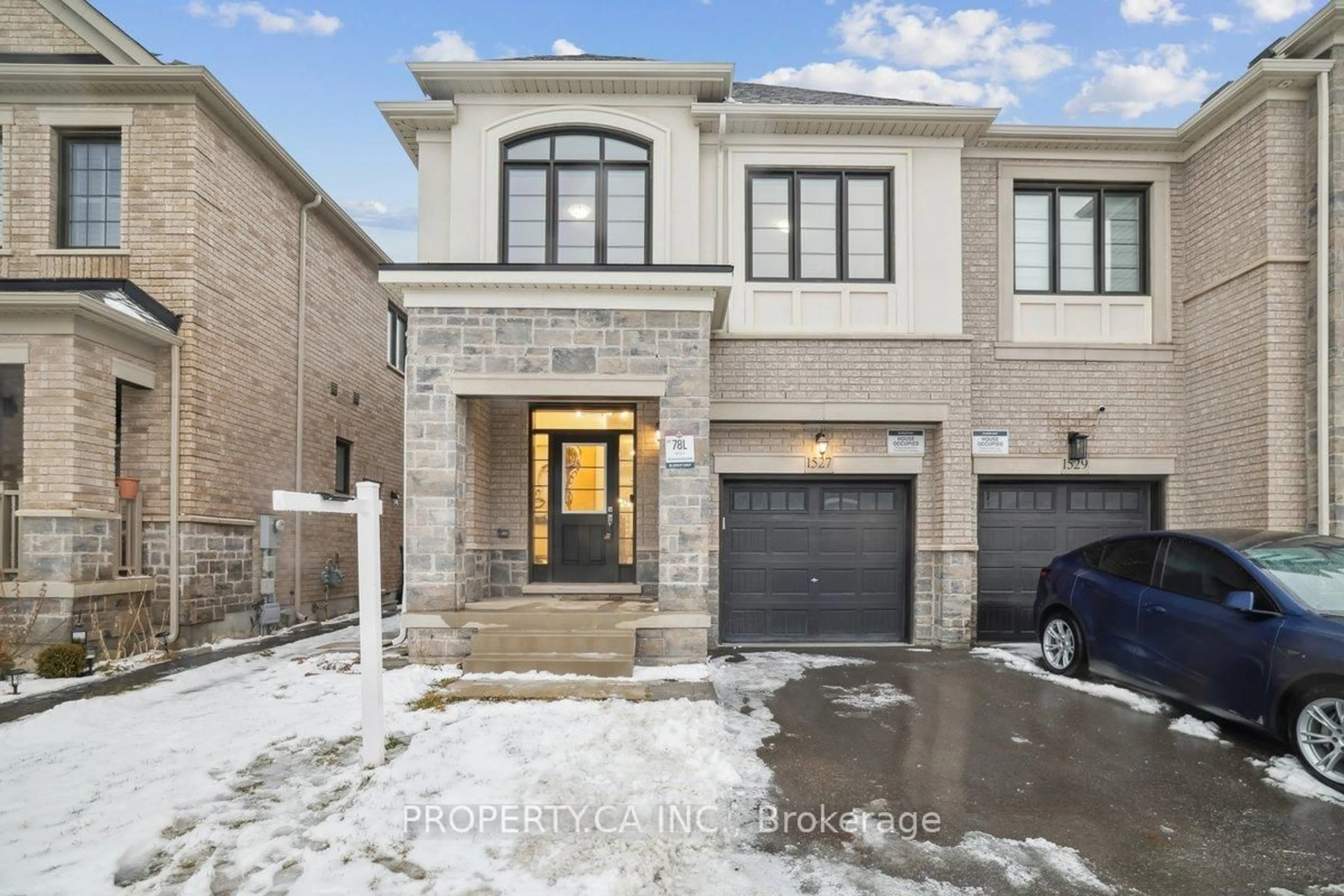 Home with brick exterior material, street for 1527 Kovachik Blvd, Milton Ontario L9E 1Y7