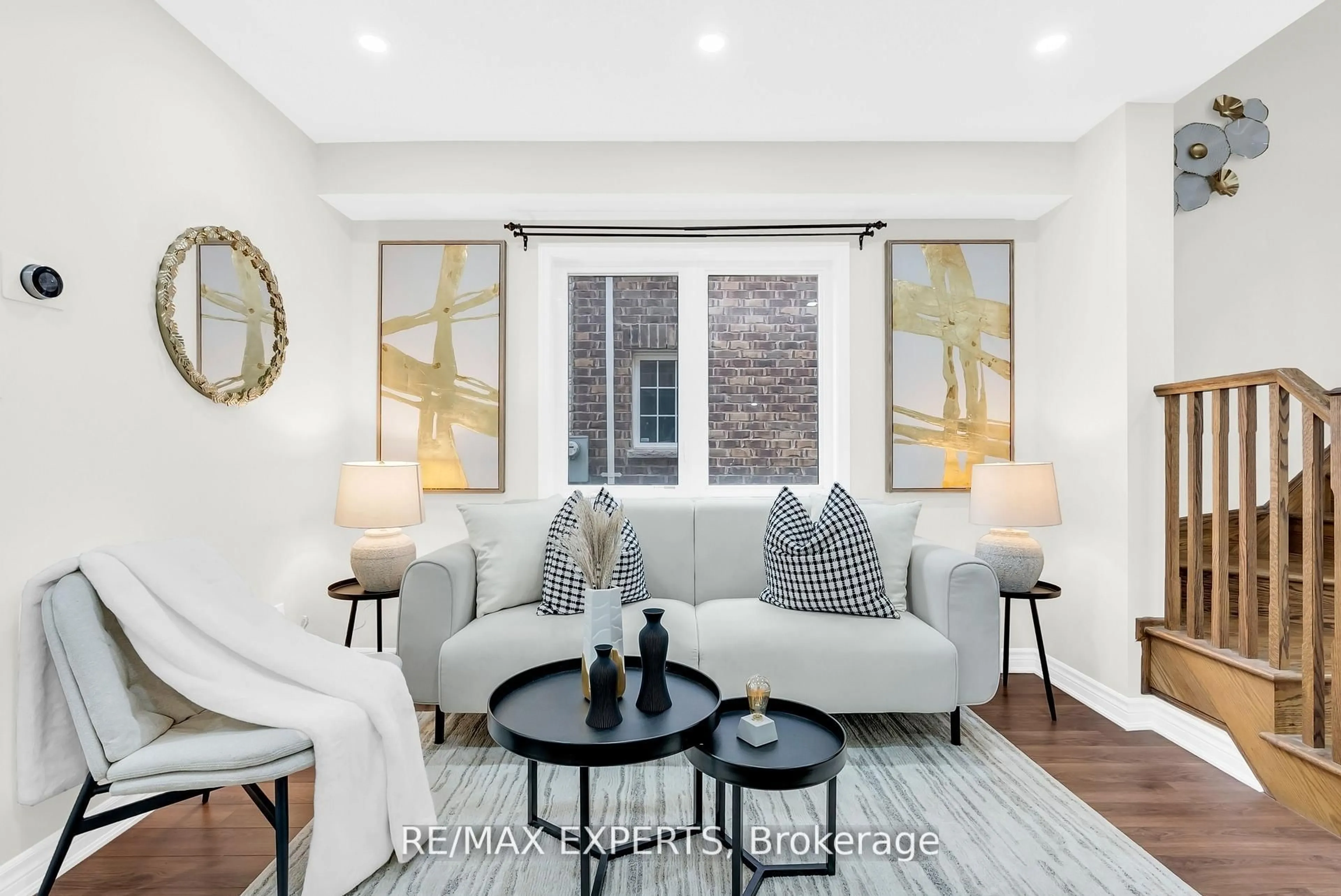 Living room with furniture, unknown for 1544 Gainer Cres, Milton Ontario L9T 8Y3