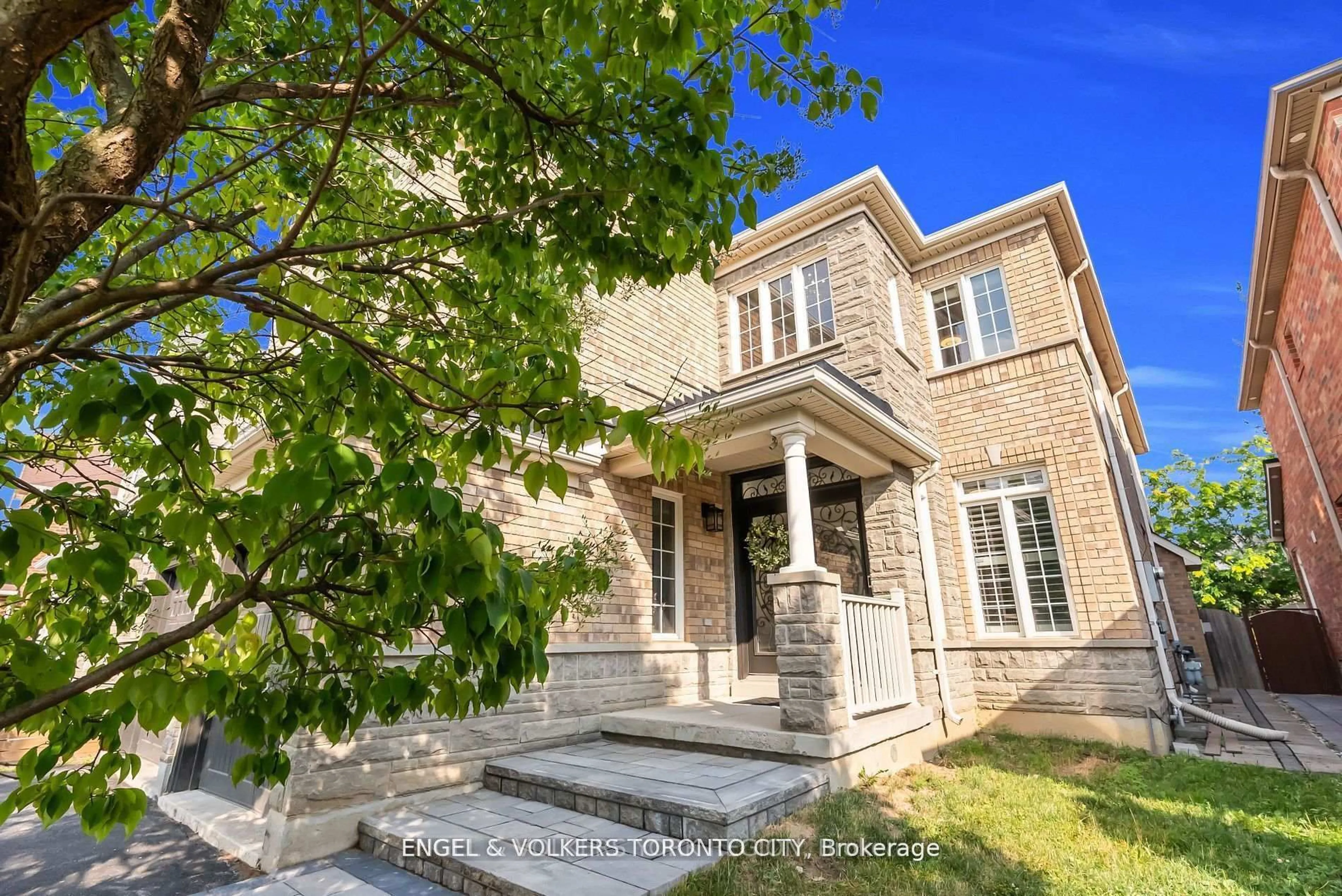 Home with brick exterior material, street for 3236 Tacc Dr, Mississauga Ontario L5M 0H3