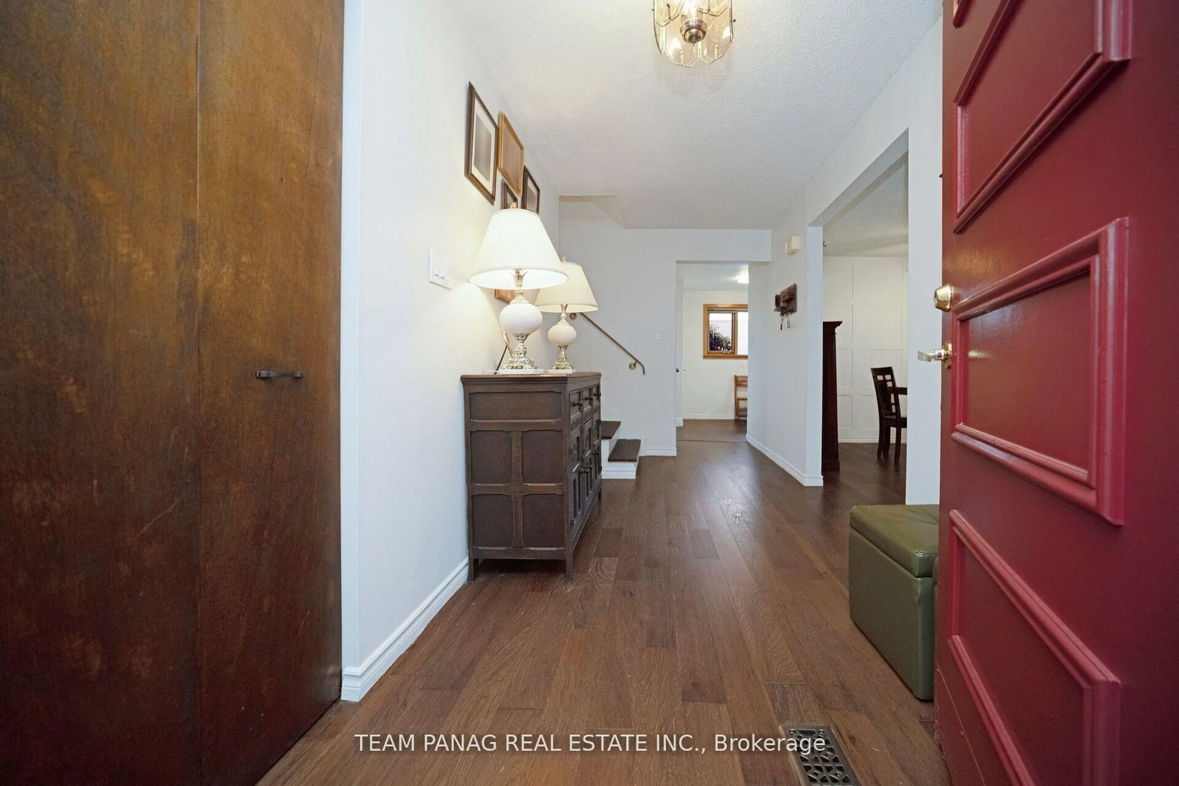 Indoor entryway for 71 Watson Cres, Brampton Ontario L6W 1E5