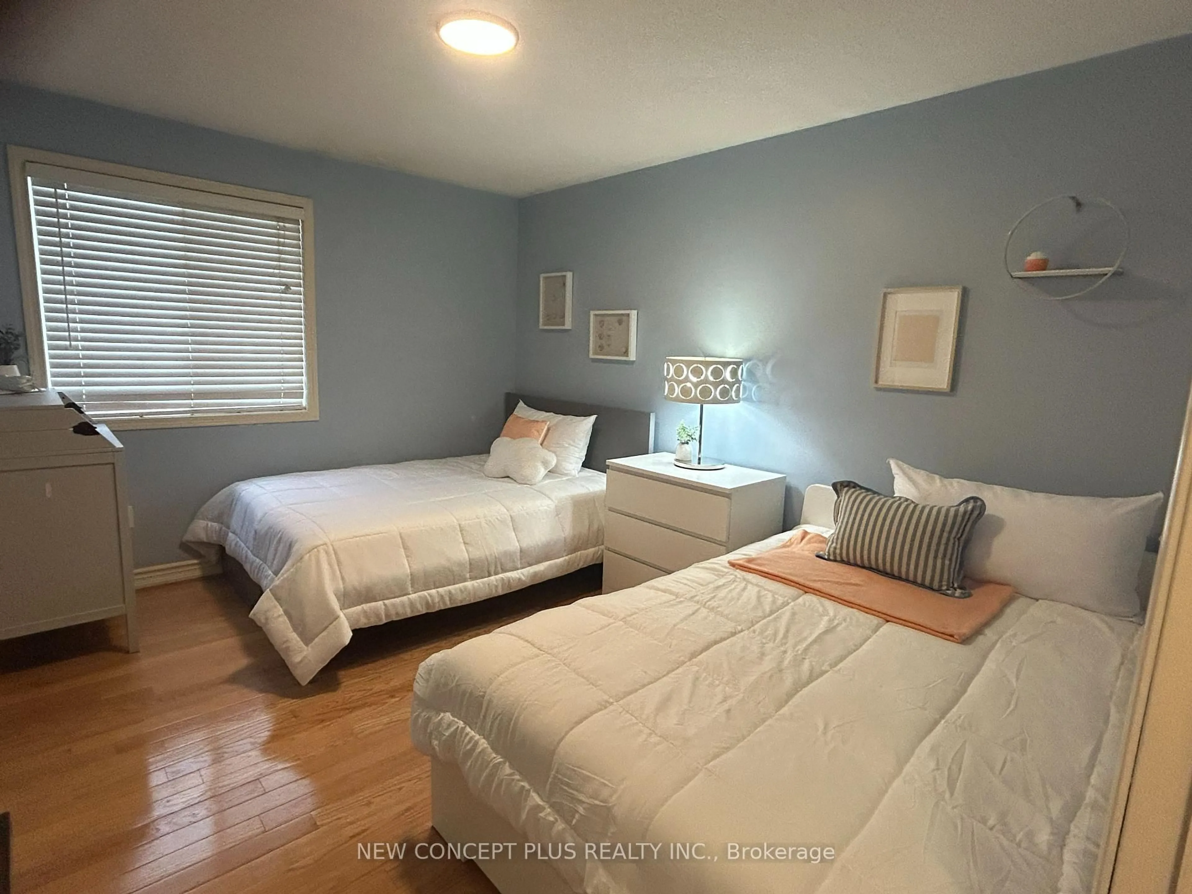 A pic of a room for 2375 Proudfoot Tr, Oakville Ontario L6M 4X9