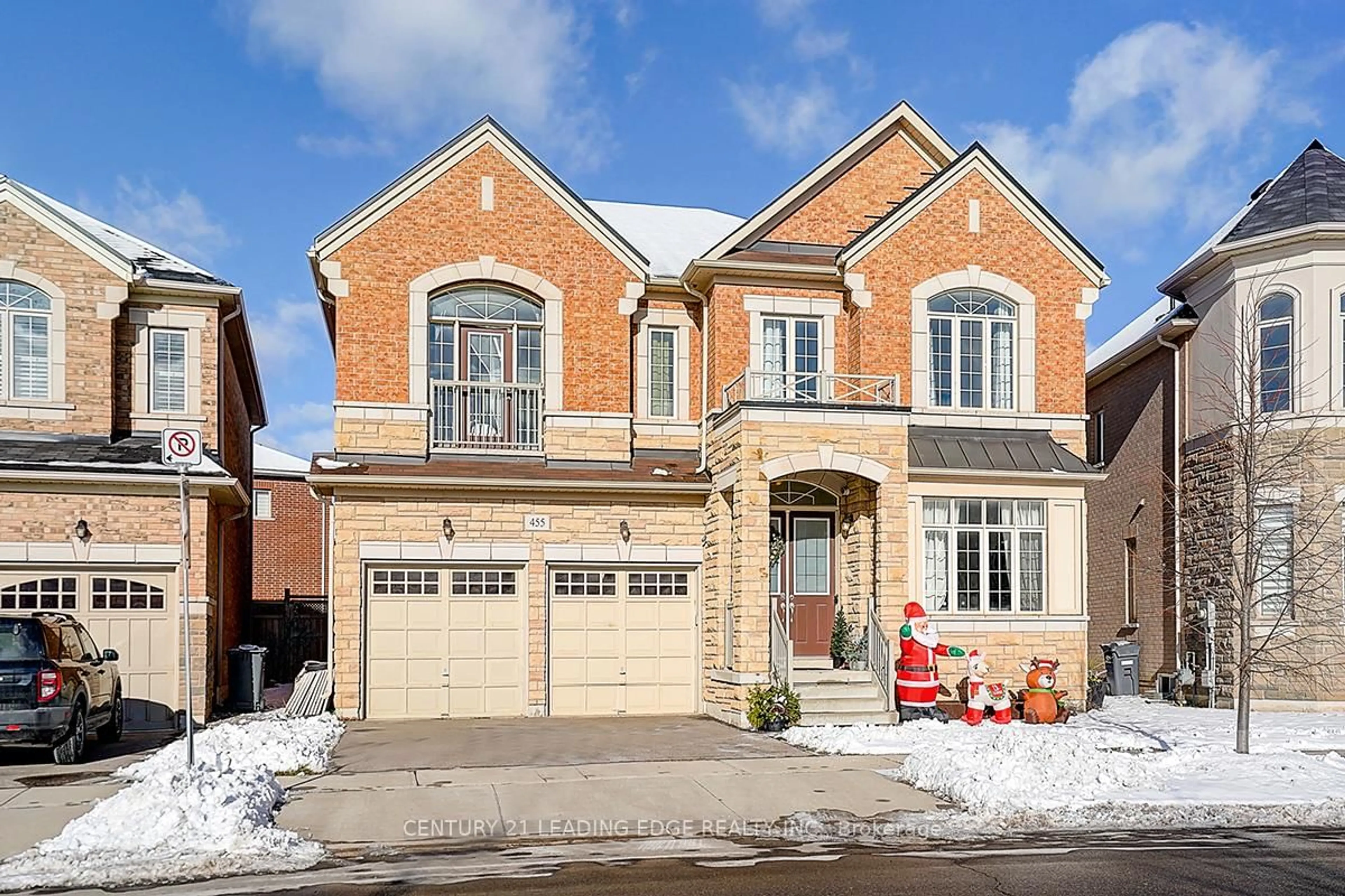 Home with brick exterior material, street for 455 Threshing Mill Blvd, Oakville Ontario L6H 0T4