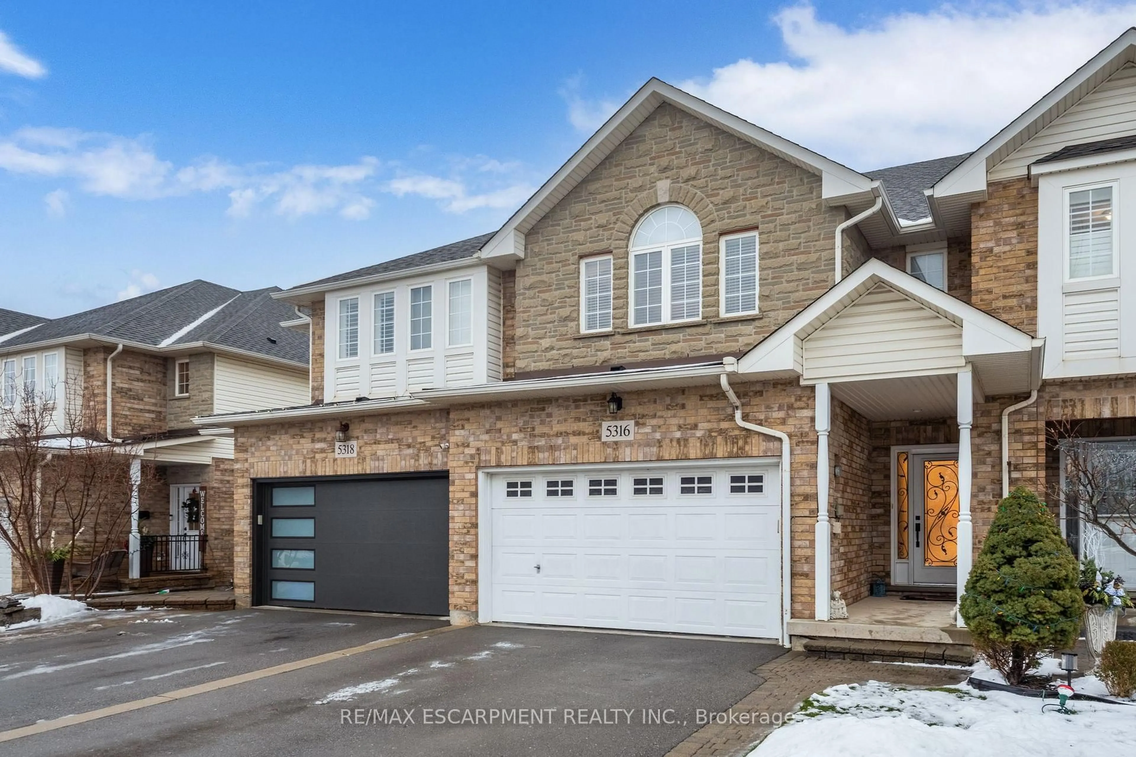 Home with brick exterior material, street for 5316 Dryden Ave, Burlington Ontario L7L 6Z9