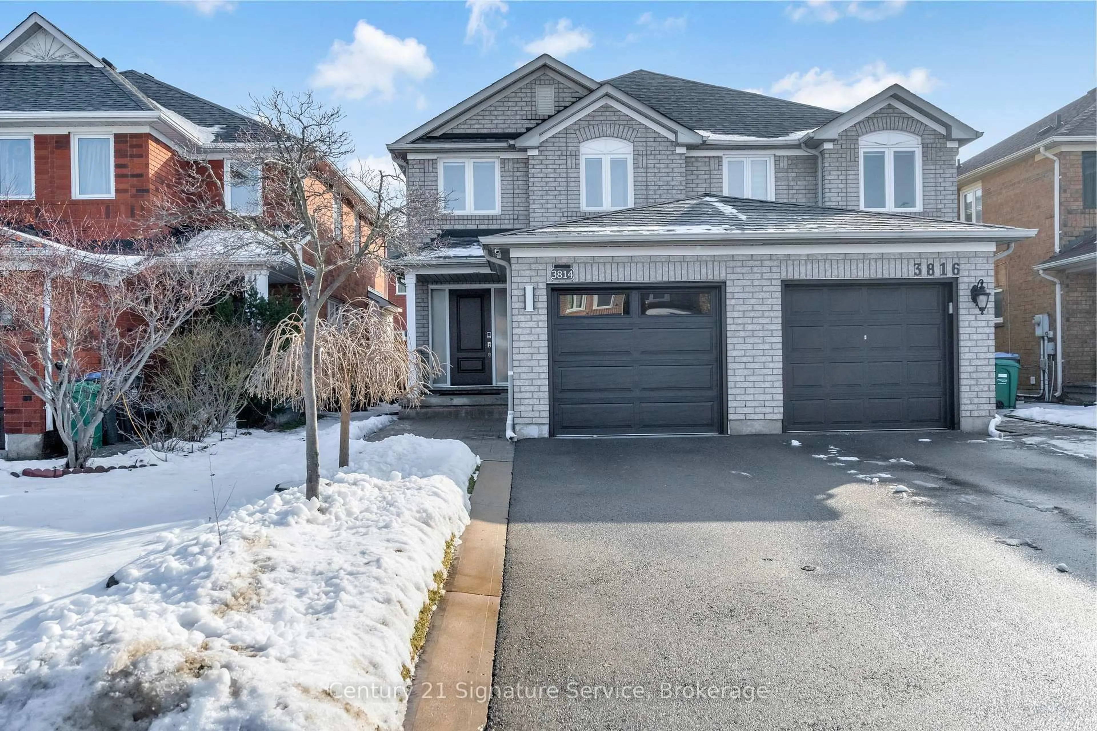 Home with brick exterior material, street for 3814 Spicewood Way, Mississauga Ontario L5N 7W7