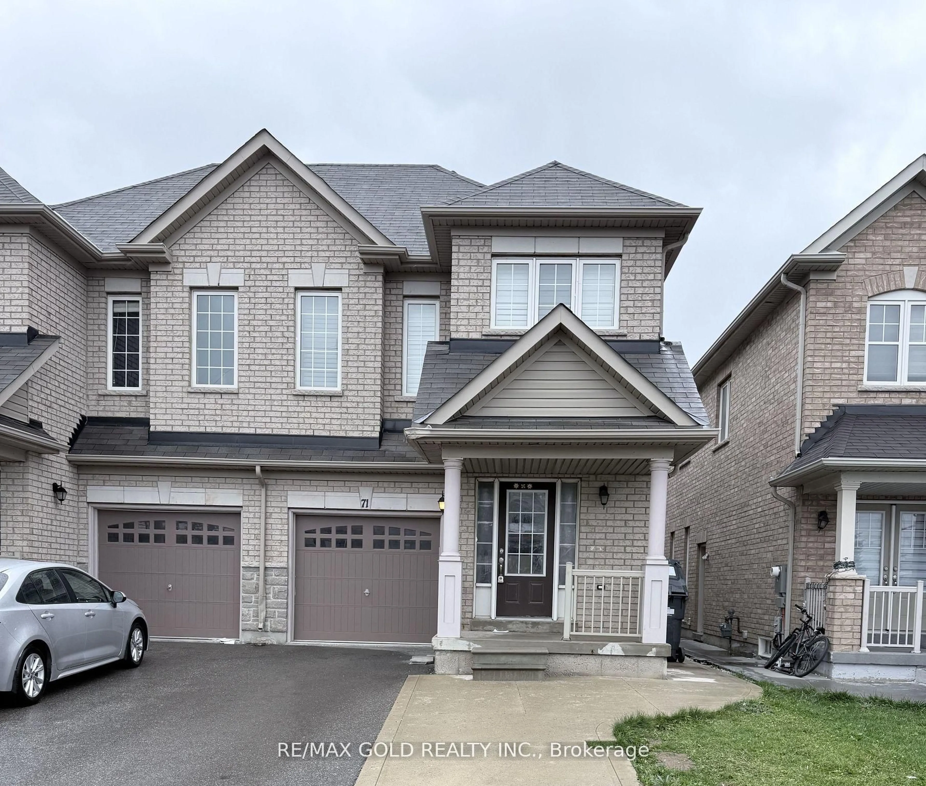 Home with brick exterior material, street for 71 Lanark Circ, Brampton Ontario L6X 5L3