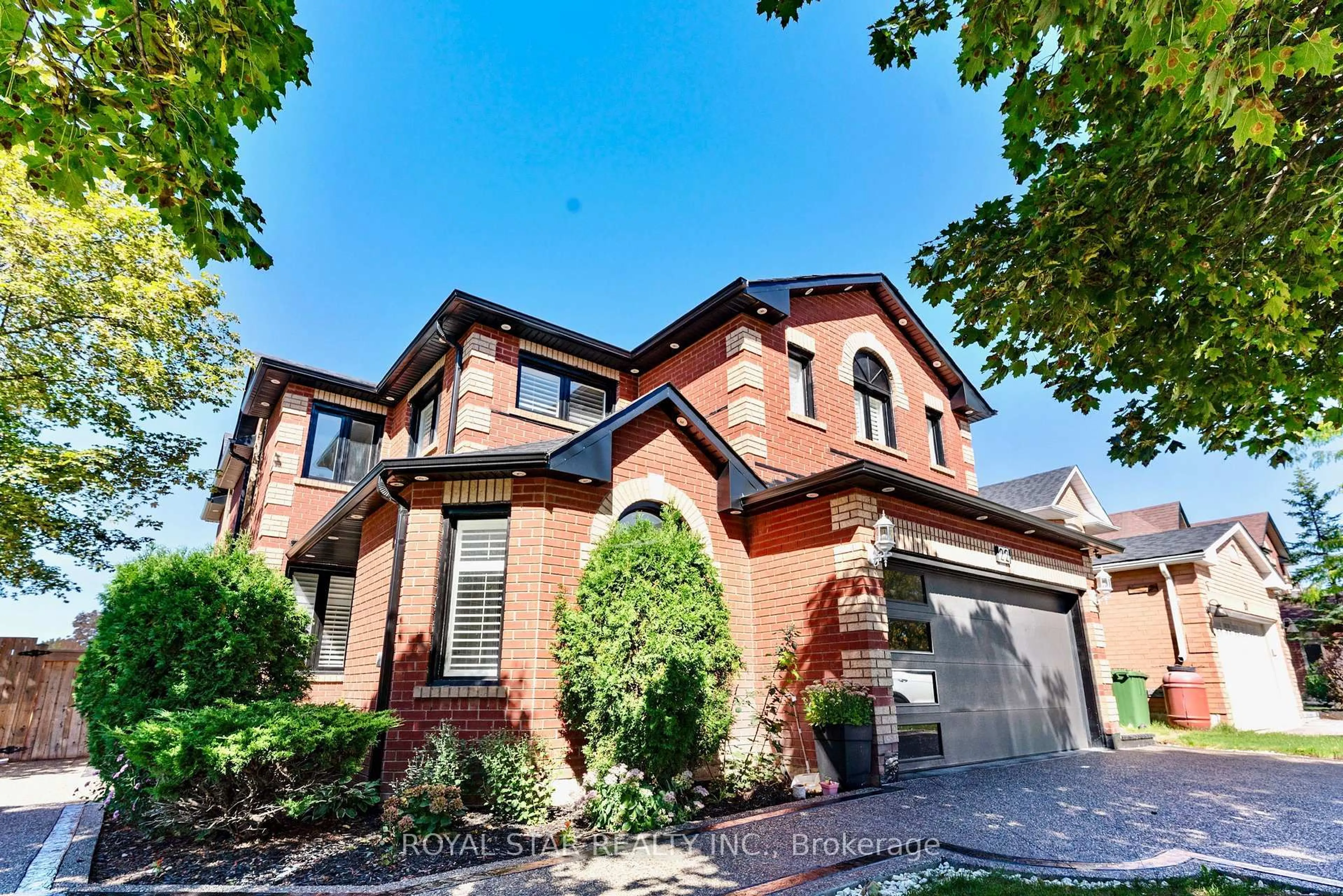 Home with brick exterior material, street for 22 Livingston Dr, Caledon Ontario L7C 1A1