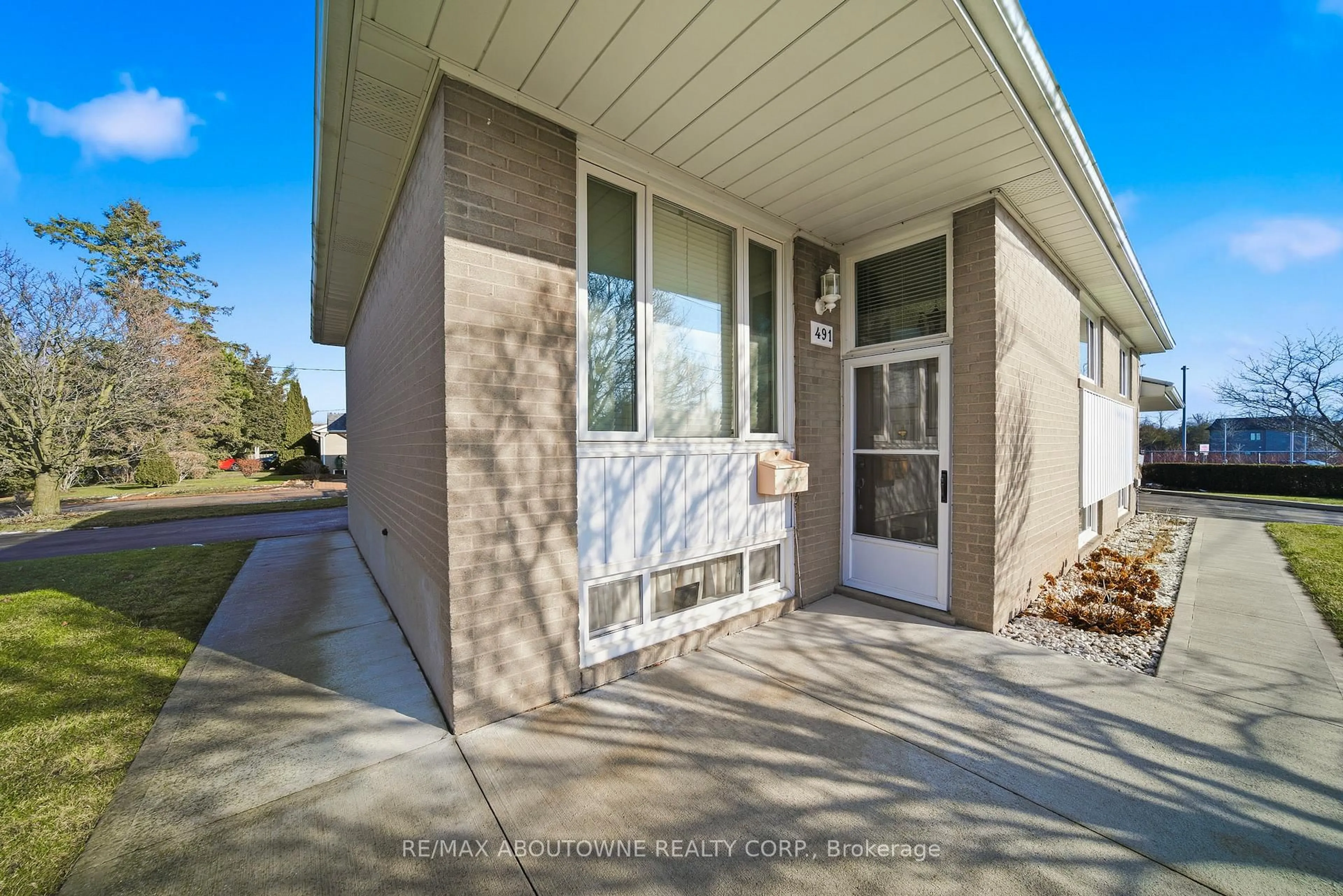 Unknown for 491 Warminster Dr, Oakville Ontario L6L 4N4