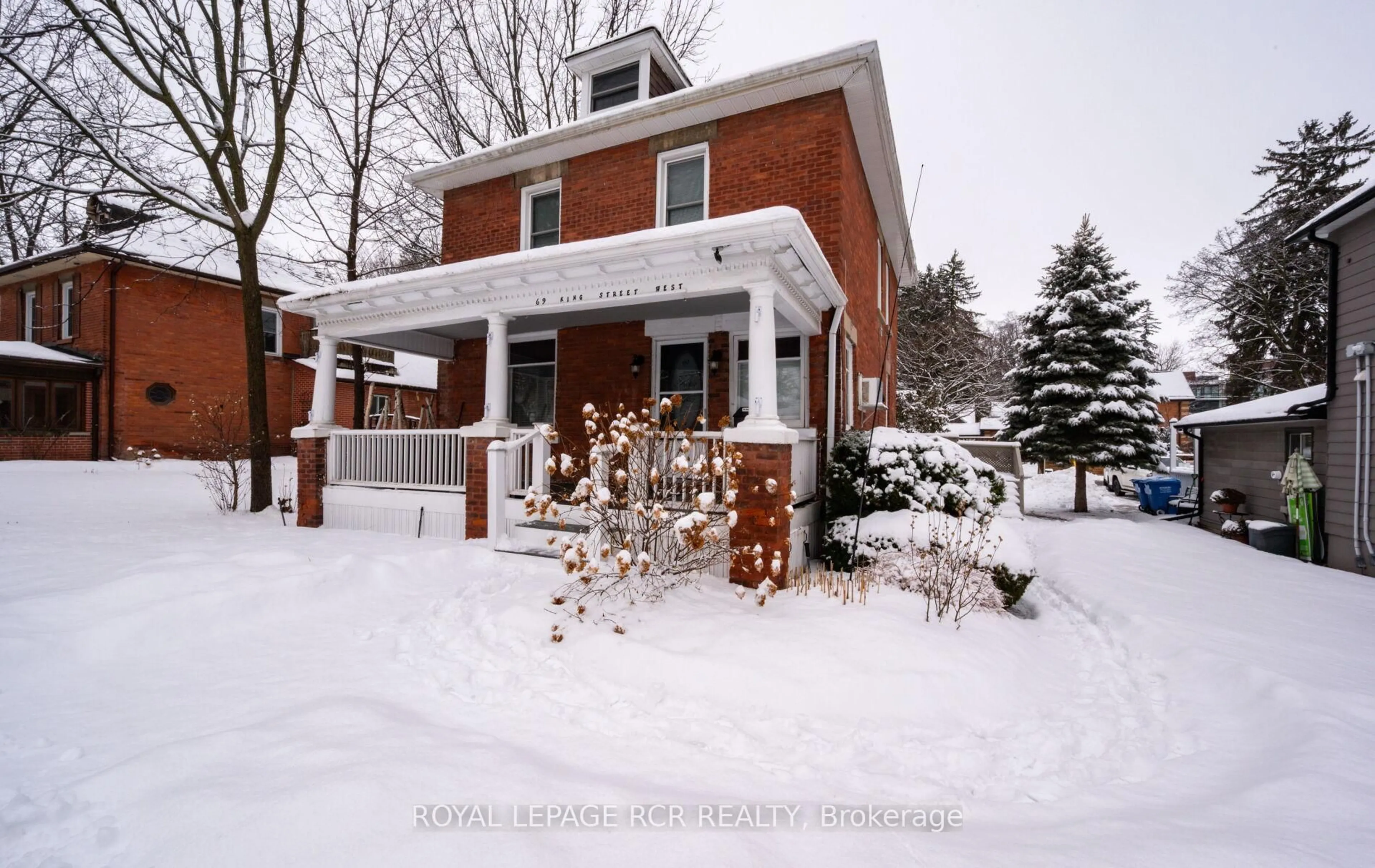 Home with brick exterior material, street for 69 King St, Caledon Ontario L7E 1A2