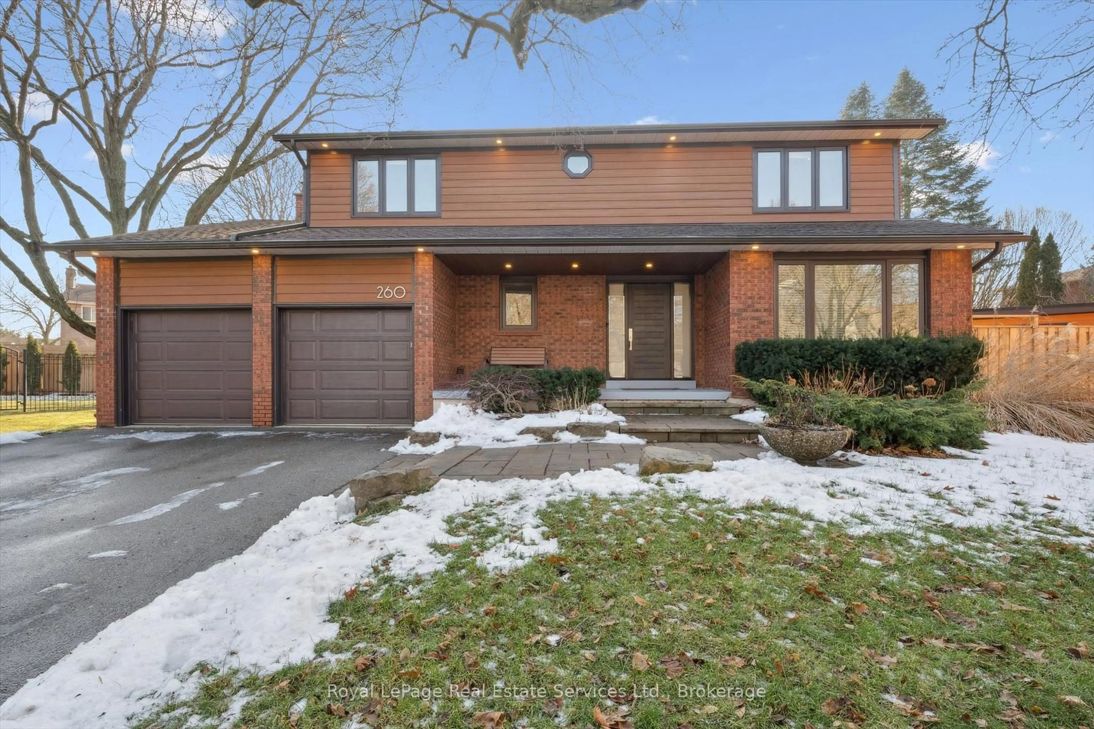 Home with brick exterior material, street for 260 Princess Royal Crt, Oakville Ontario L6H 3A5