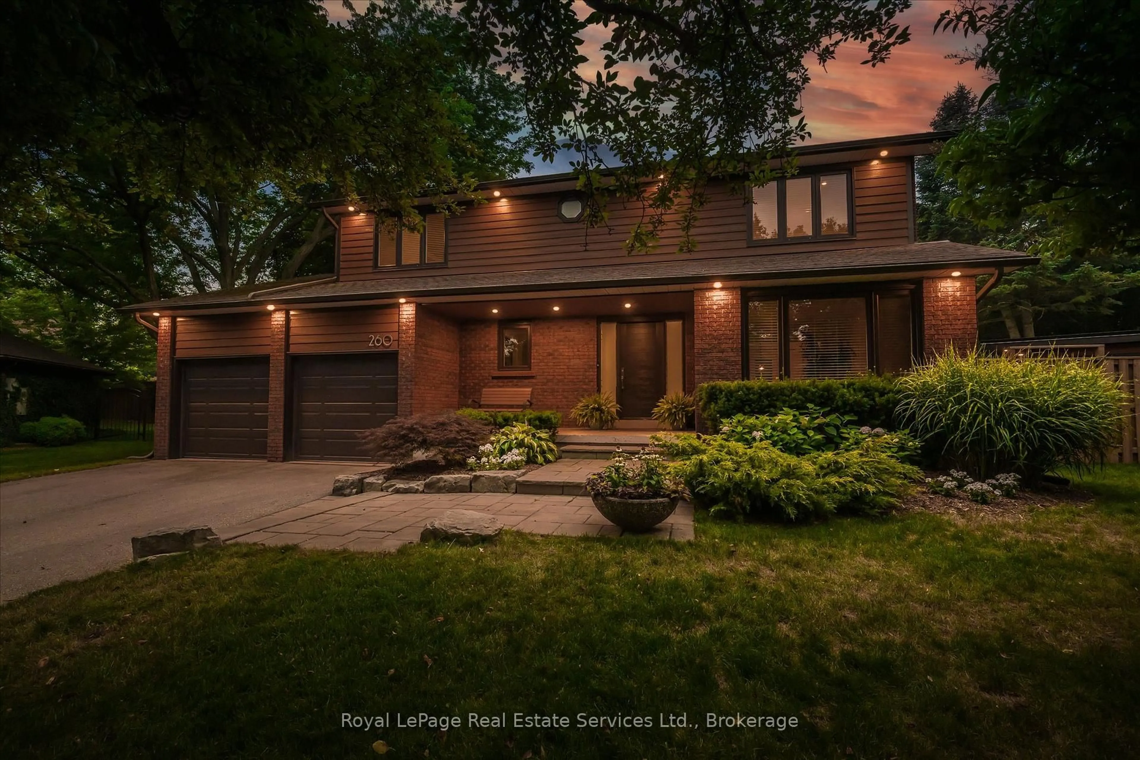 Home with brick exterior material, water/lake/river/ocean view for 260 Princess Royal Crt, Oakville Ontario L6H 3A5