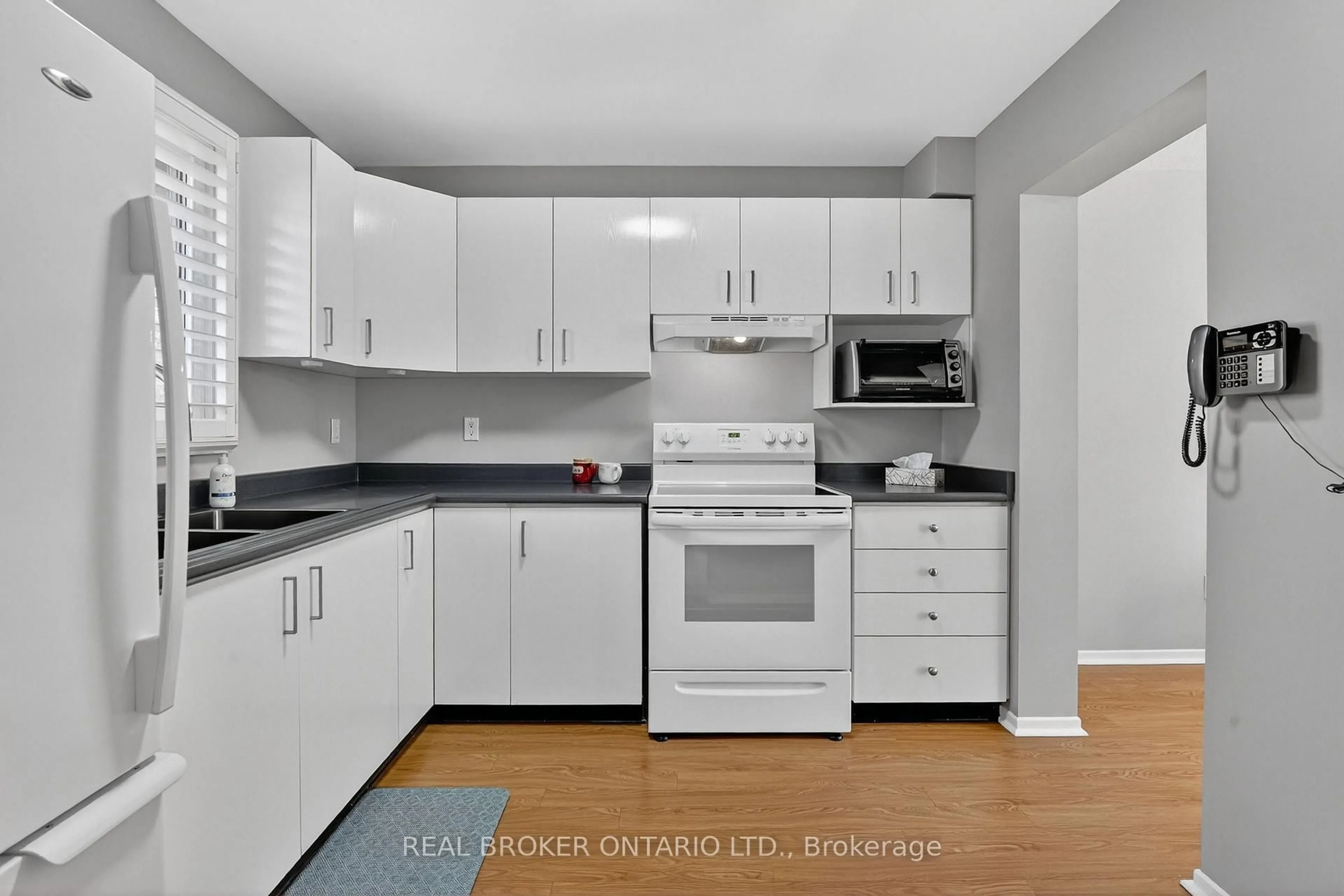 Standard kitchen, unknown for 105 Hansen Rd #47, Brampton Ontario L6V 3C9