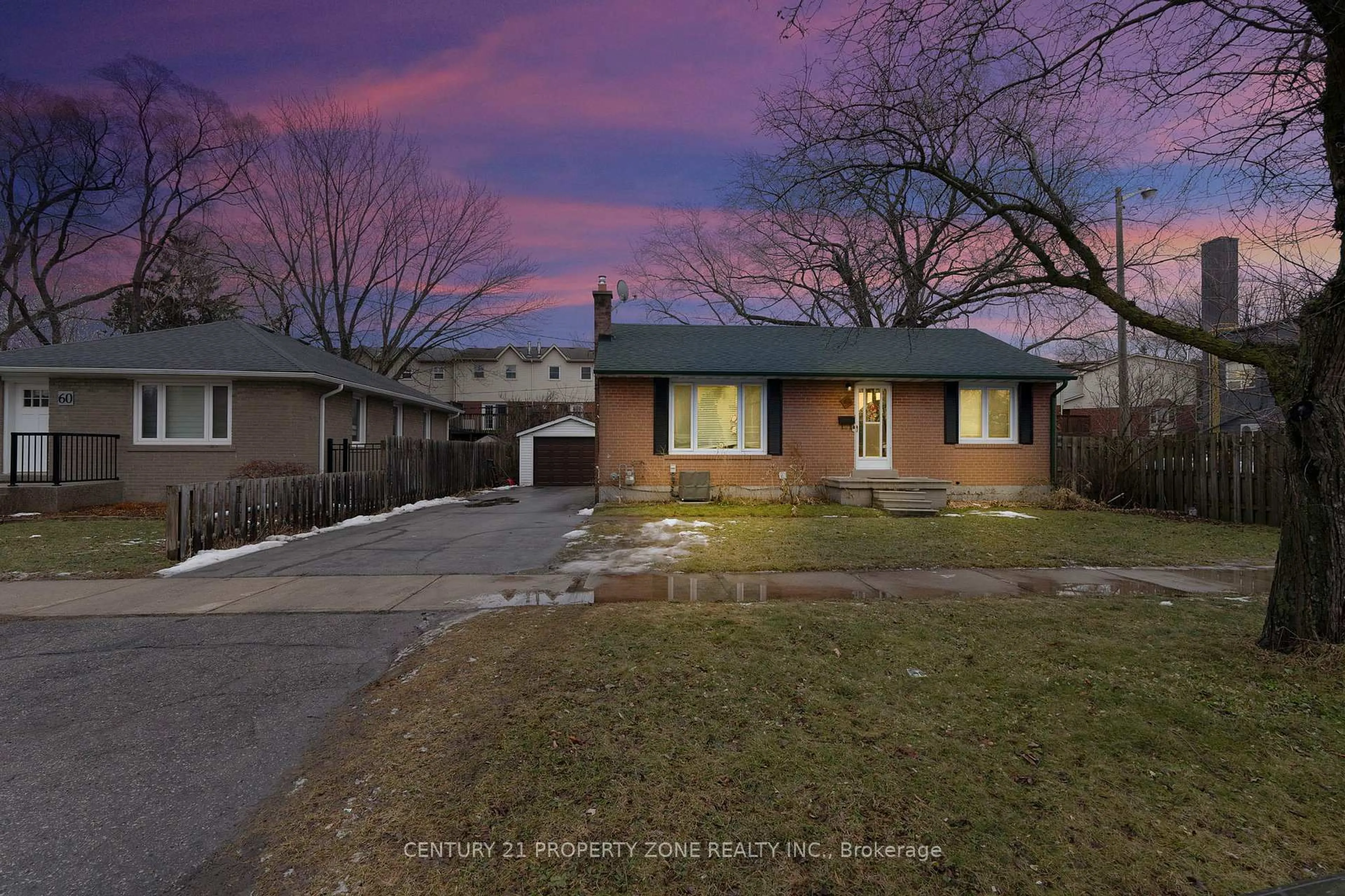 A pic from outside/outdoor area/front of a property/back of a property/a pic from drone, street for 64 Florence Dr, Oakville Ontario L6K 1V6