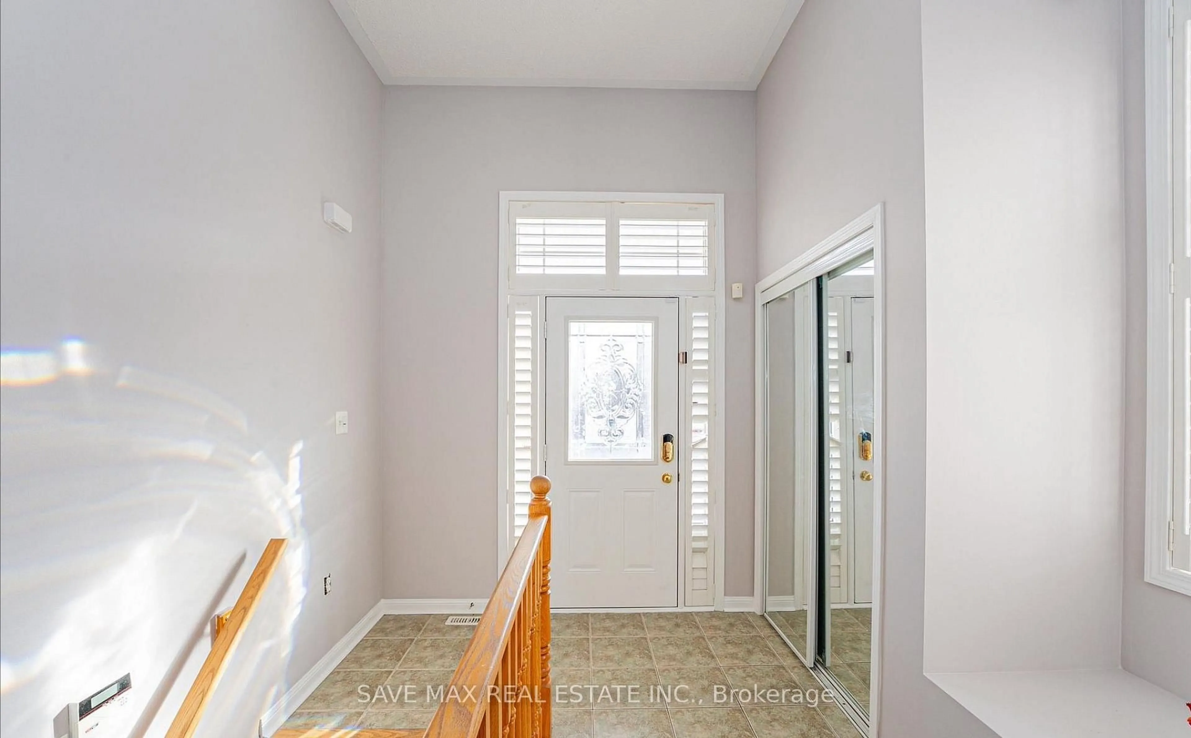 Indoor entryway for 254 Fandango Dr, Brampton Ontario L6X 0M5