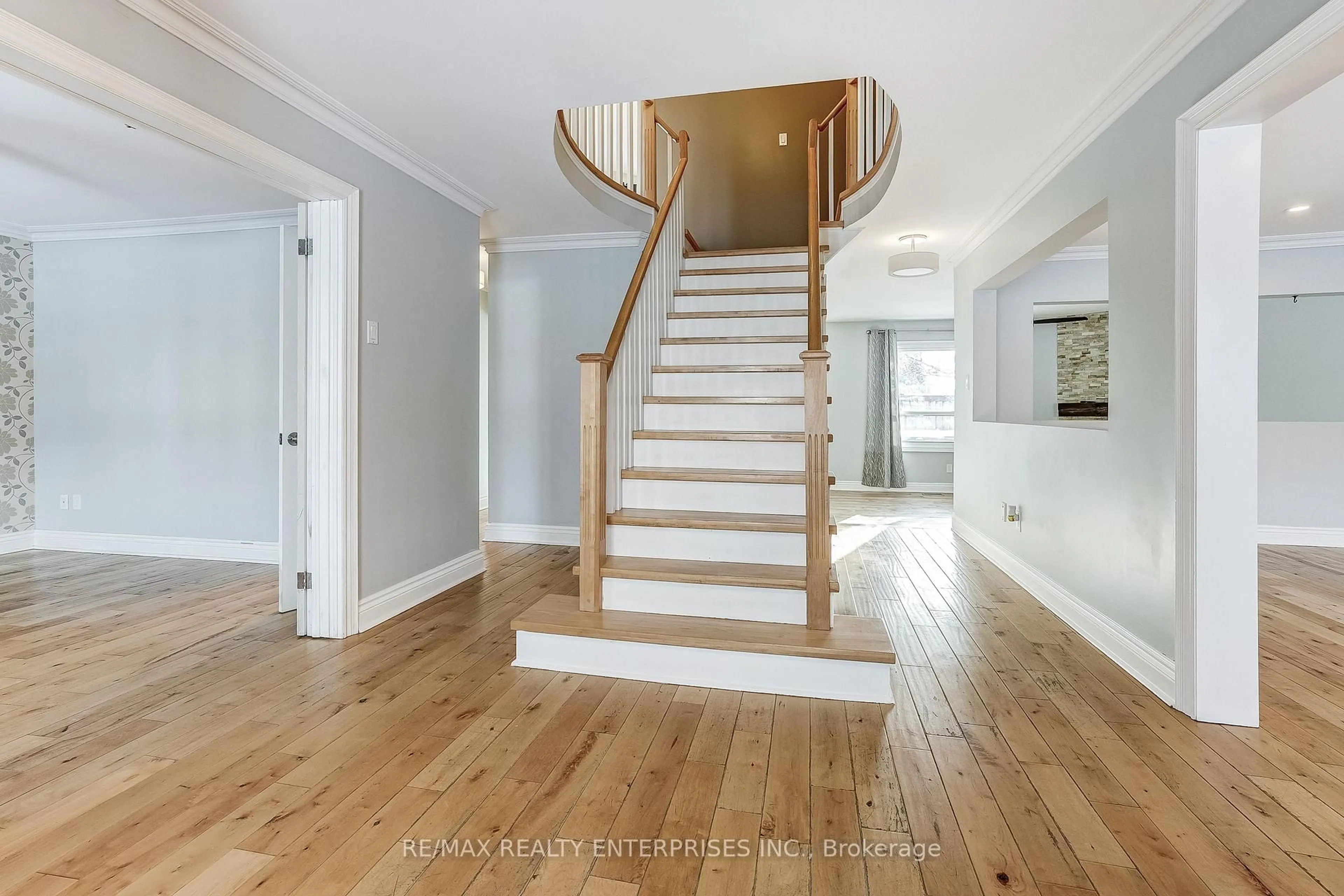 Stairs for 13 Petworth Rd, Brampton Ontario L6Z 4C5