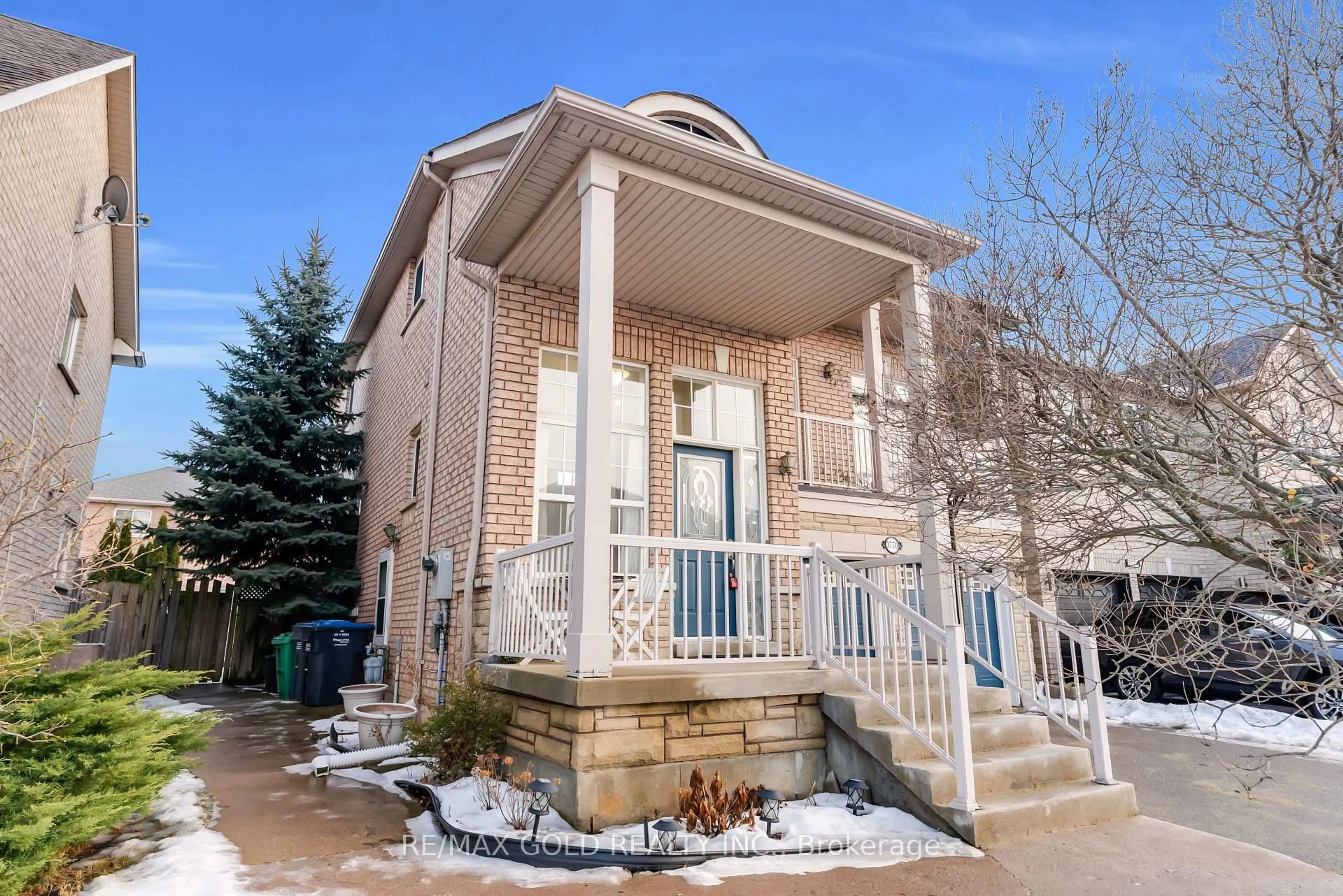 Home with brick exterior material, street for 3770 Brinwood Gate, Mississauga Ontario L5M 7H2